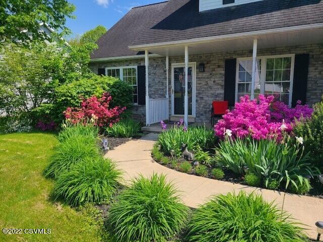 152 RIDGEWAY Drive