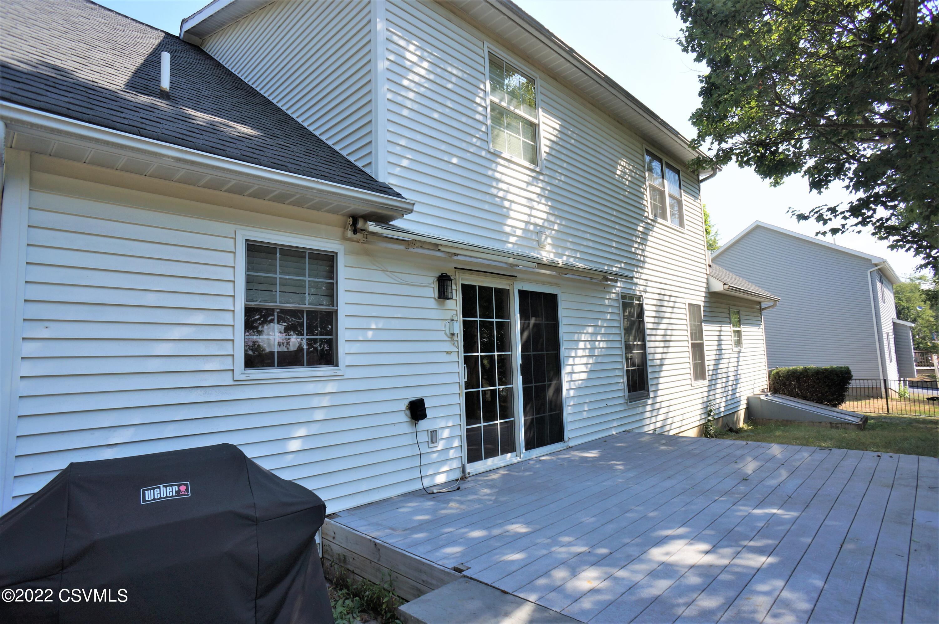 152 RIDGEWAY Drive