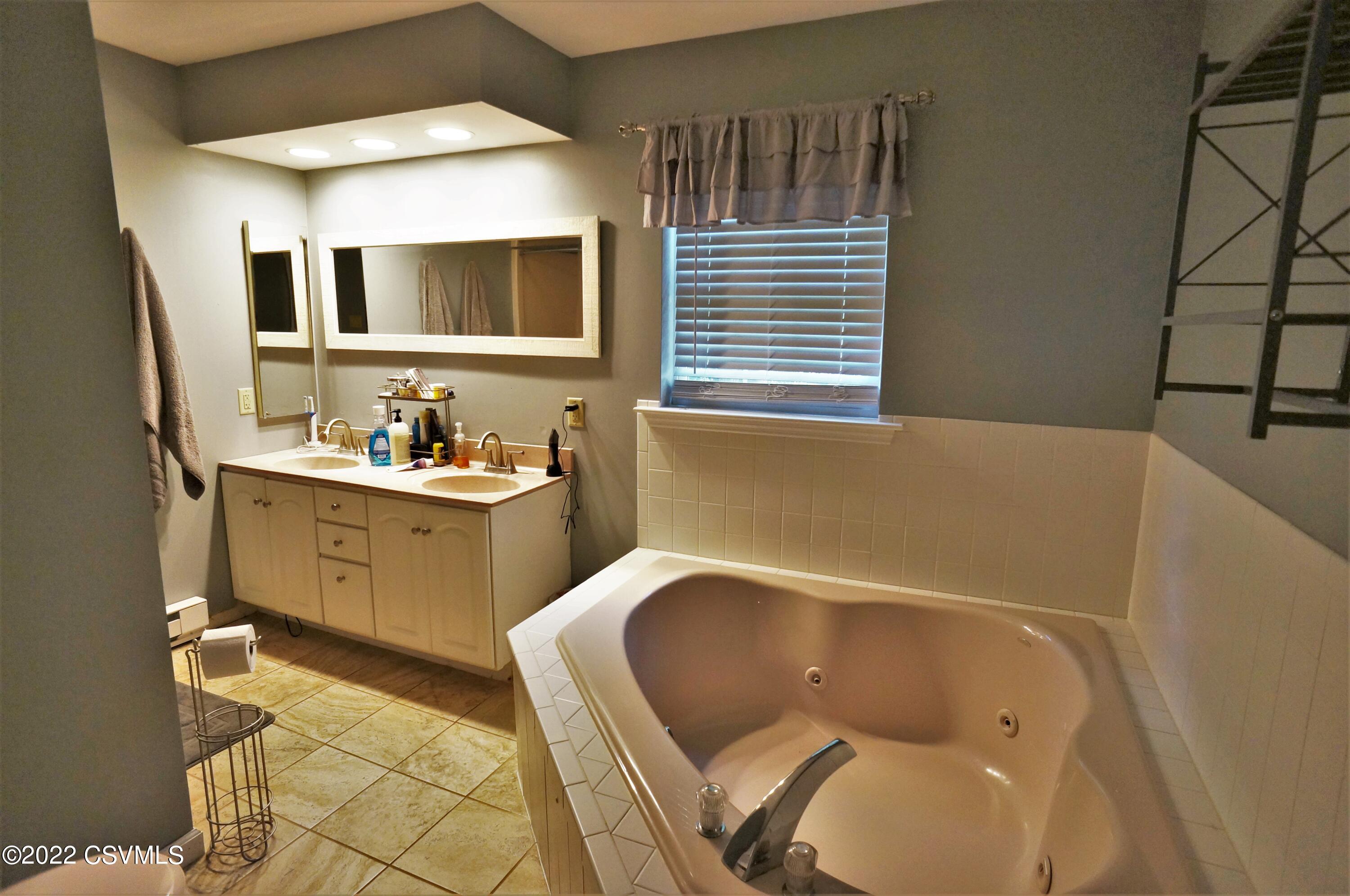 152 RIDGEWAY Drive