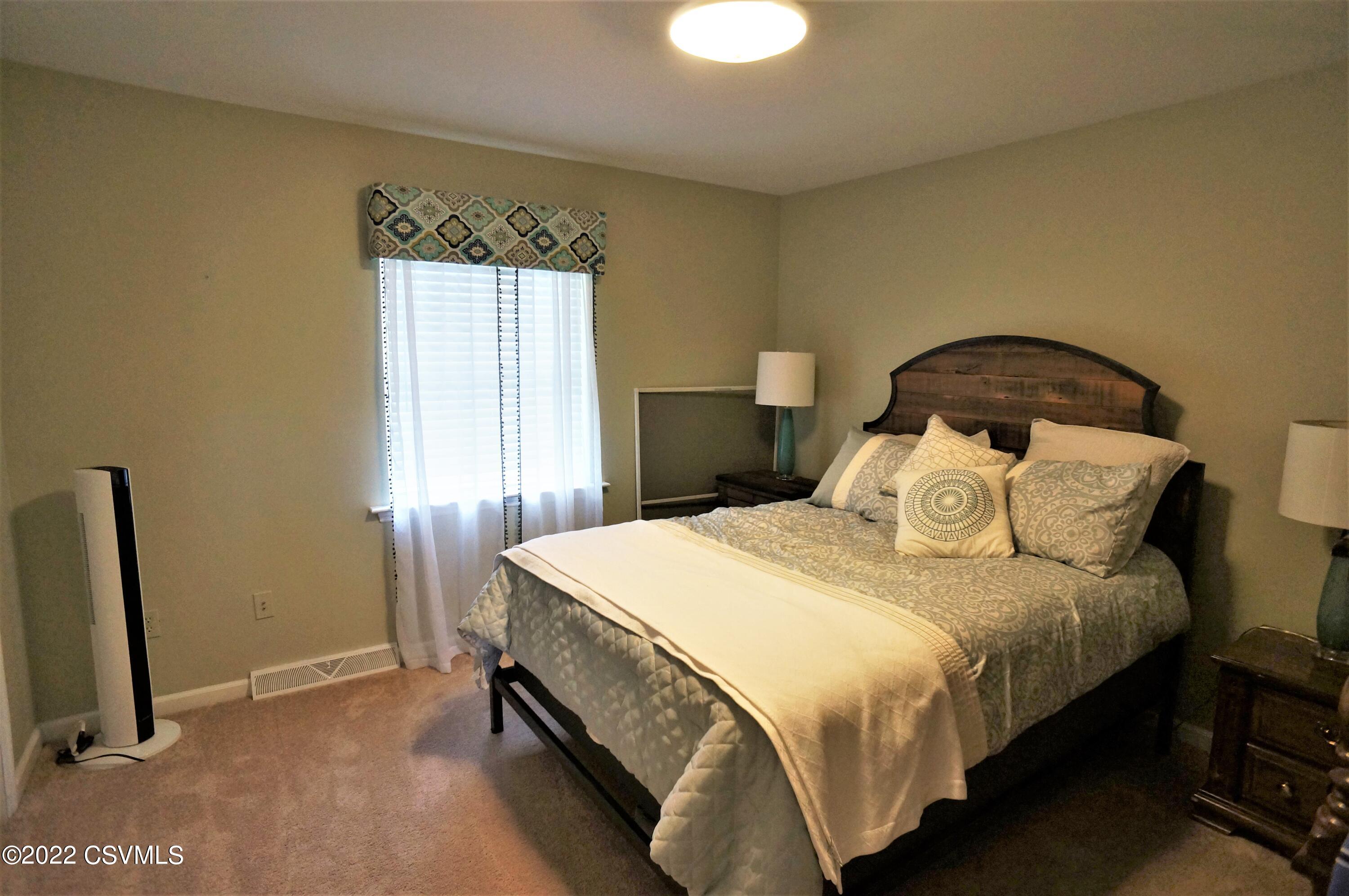 152 RIDGEWAY Drive