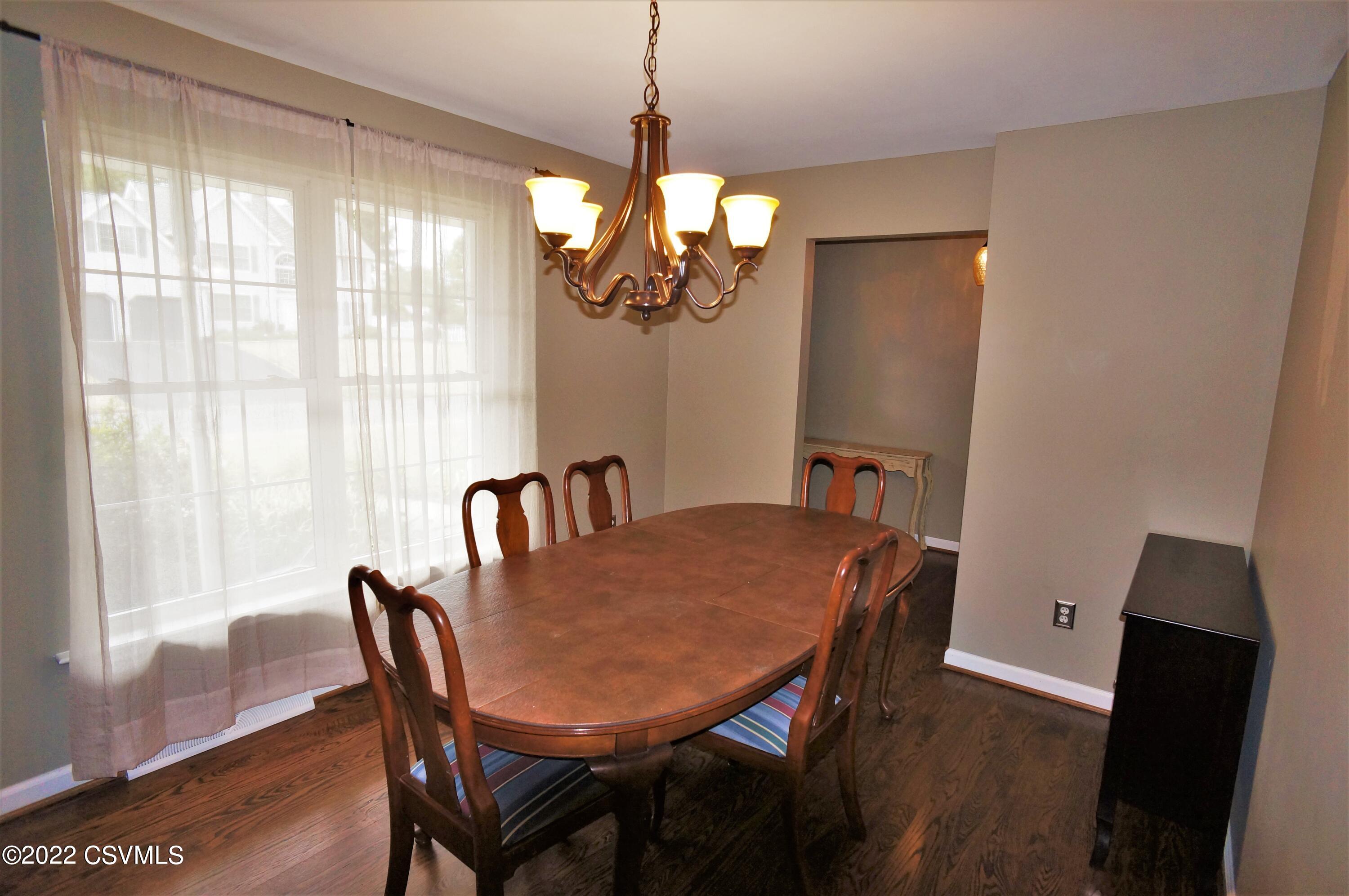 152 RIDGEWAY Drive