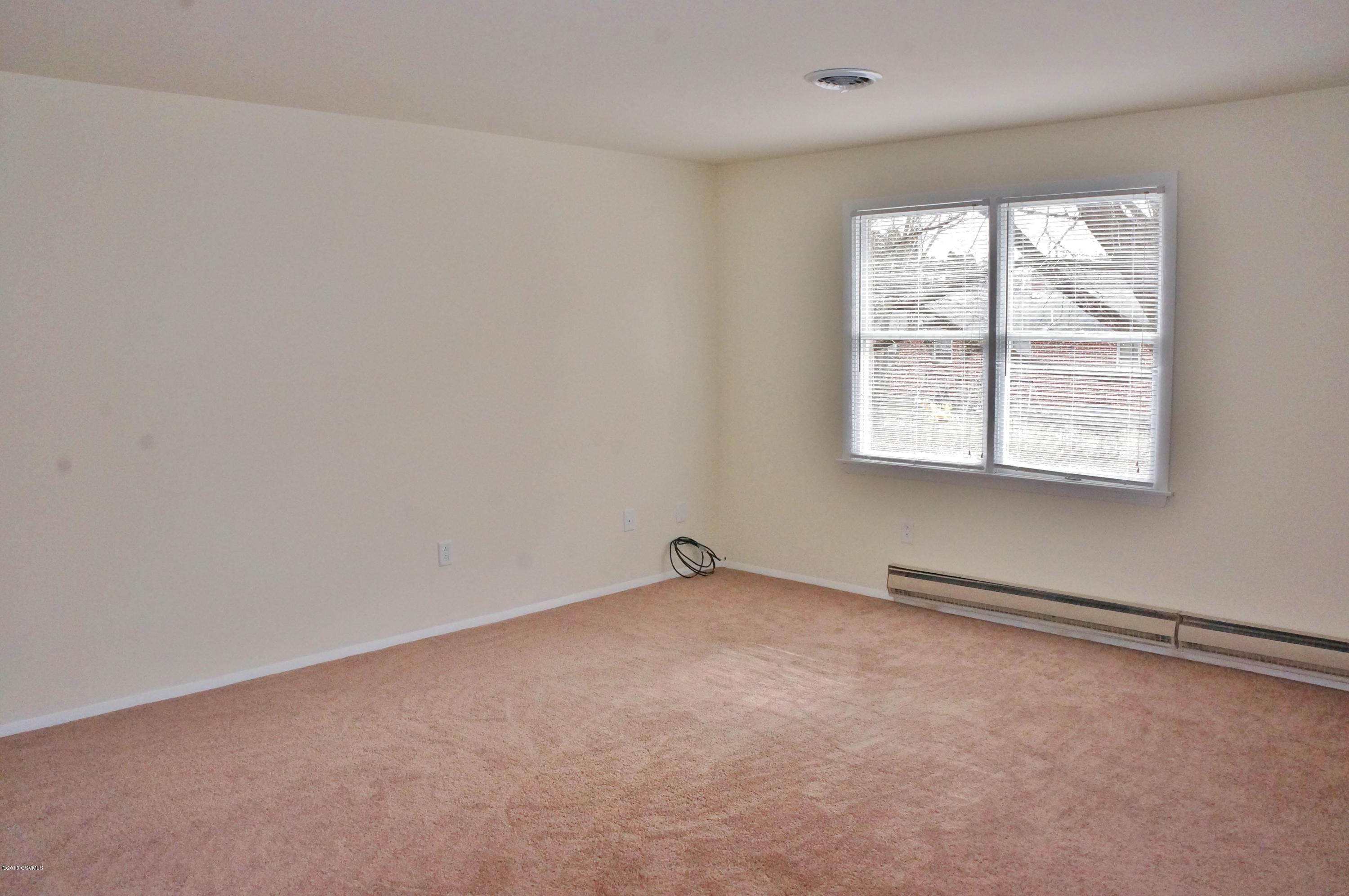 320 N 3RD Street