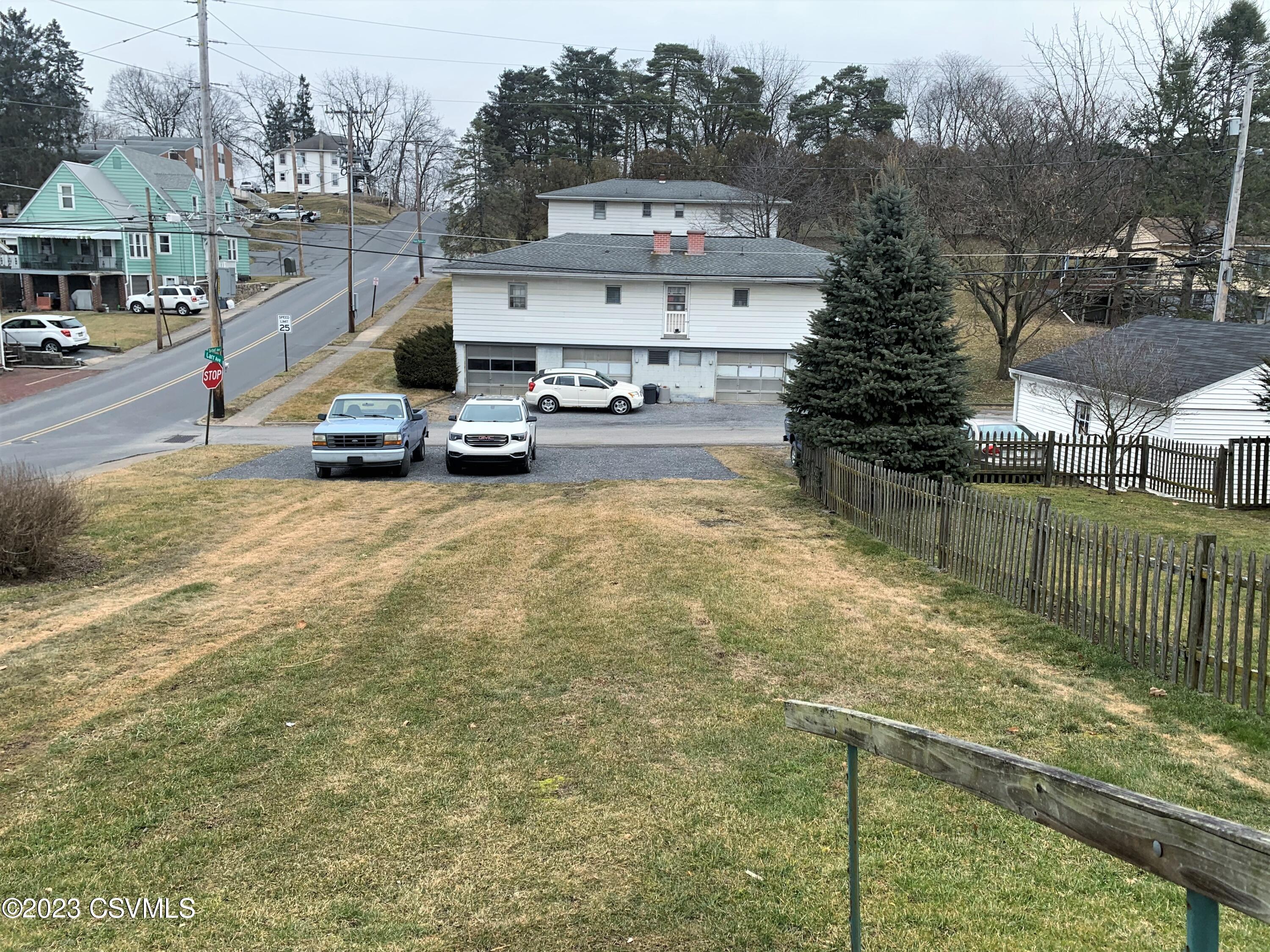 305 WALNUT Street