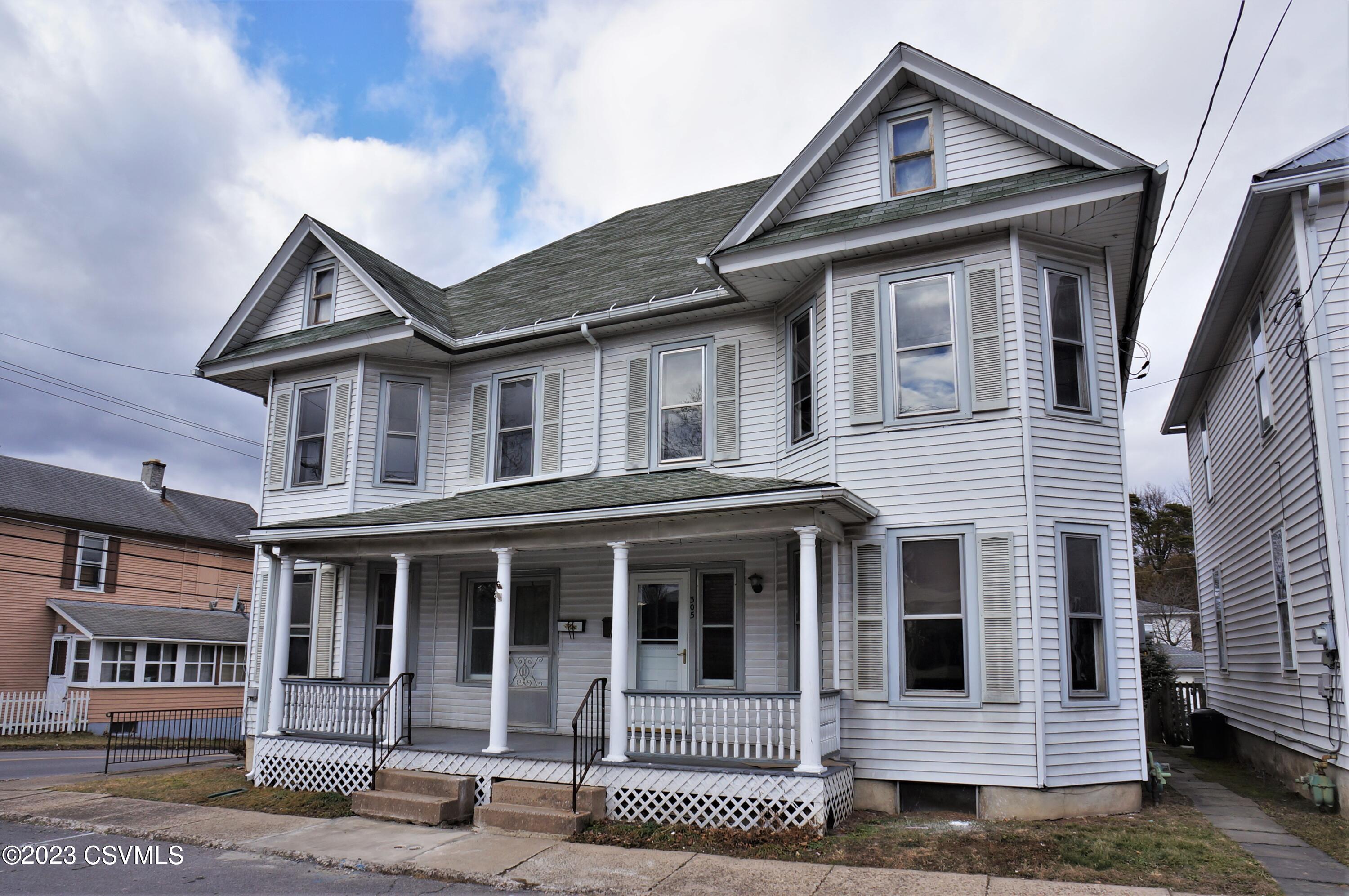 305 WALNUT Street