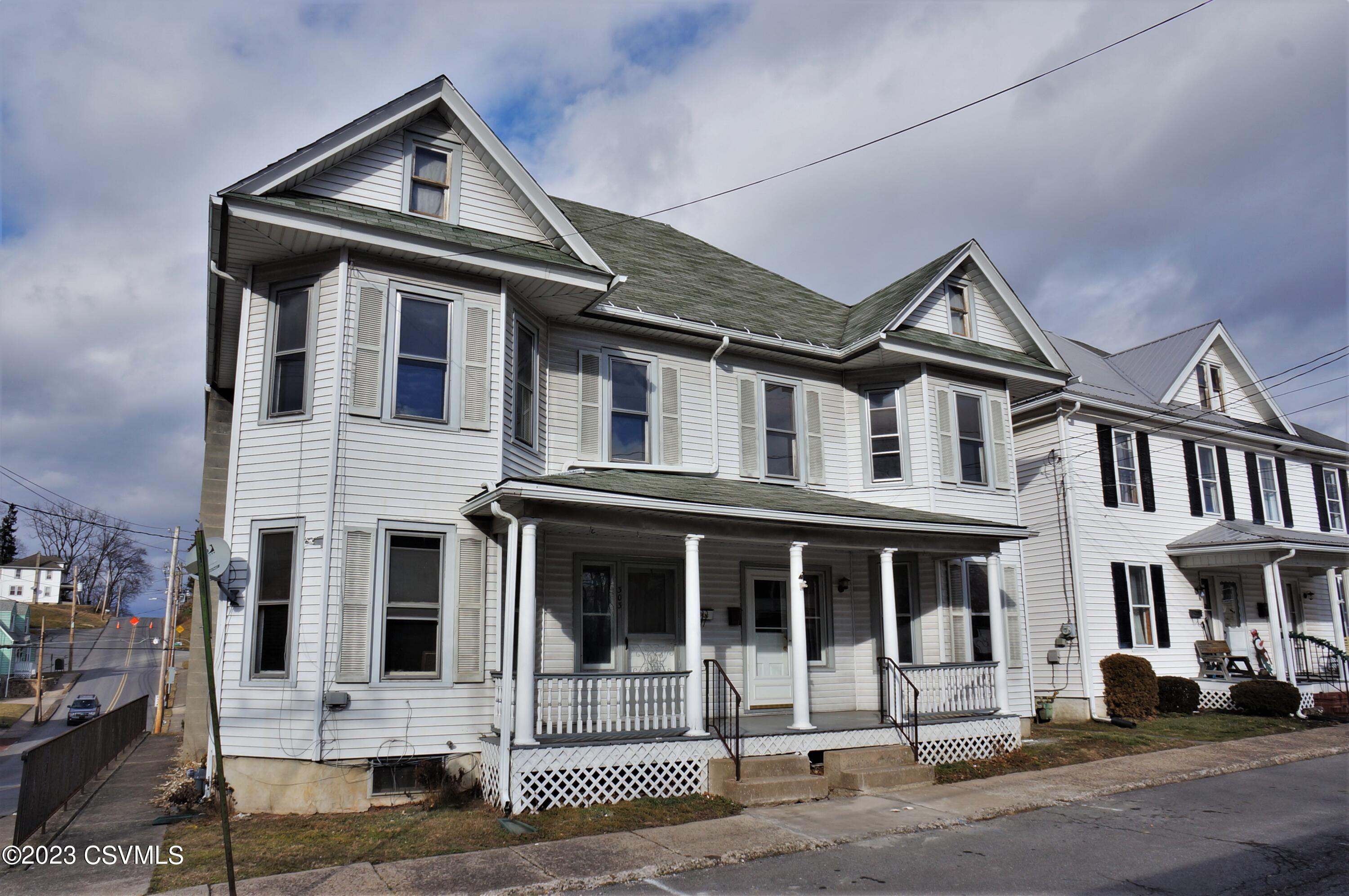 305 WALNUT Street