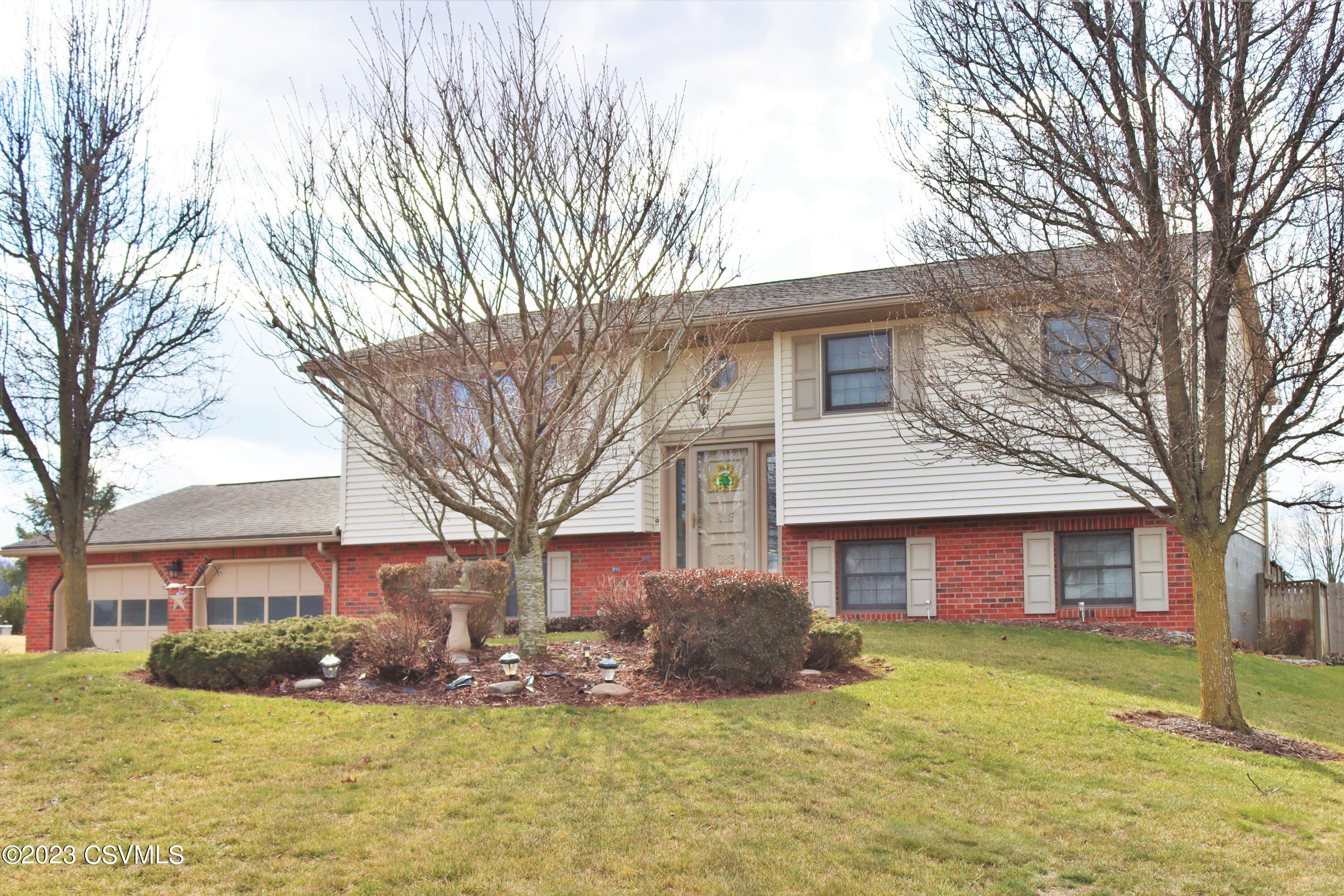 22 CARDINAL Drive