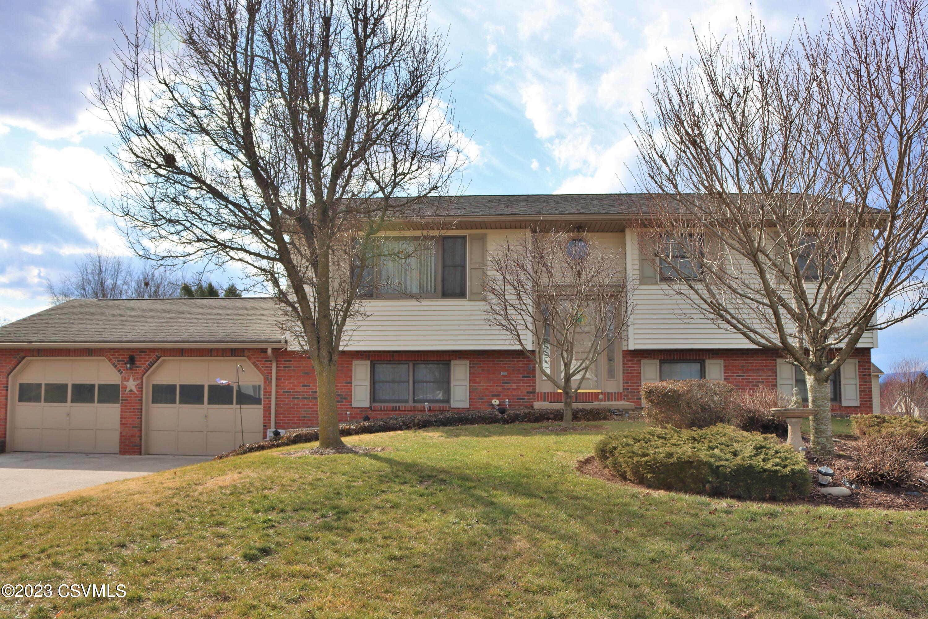 22 CARDINAL Drive