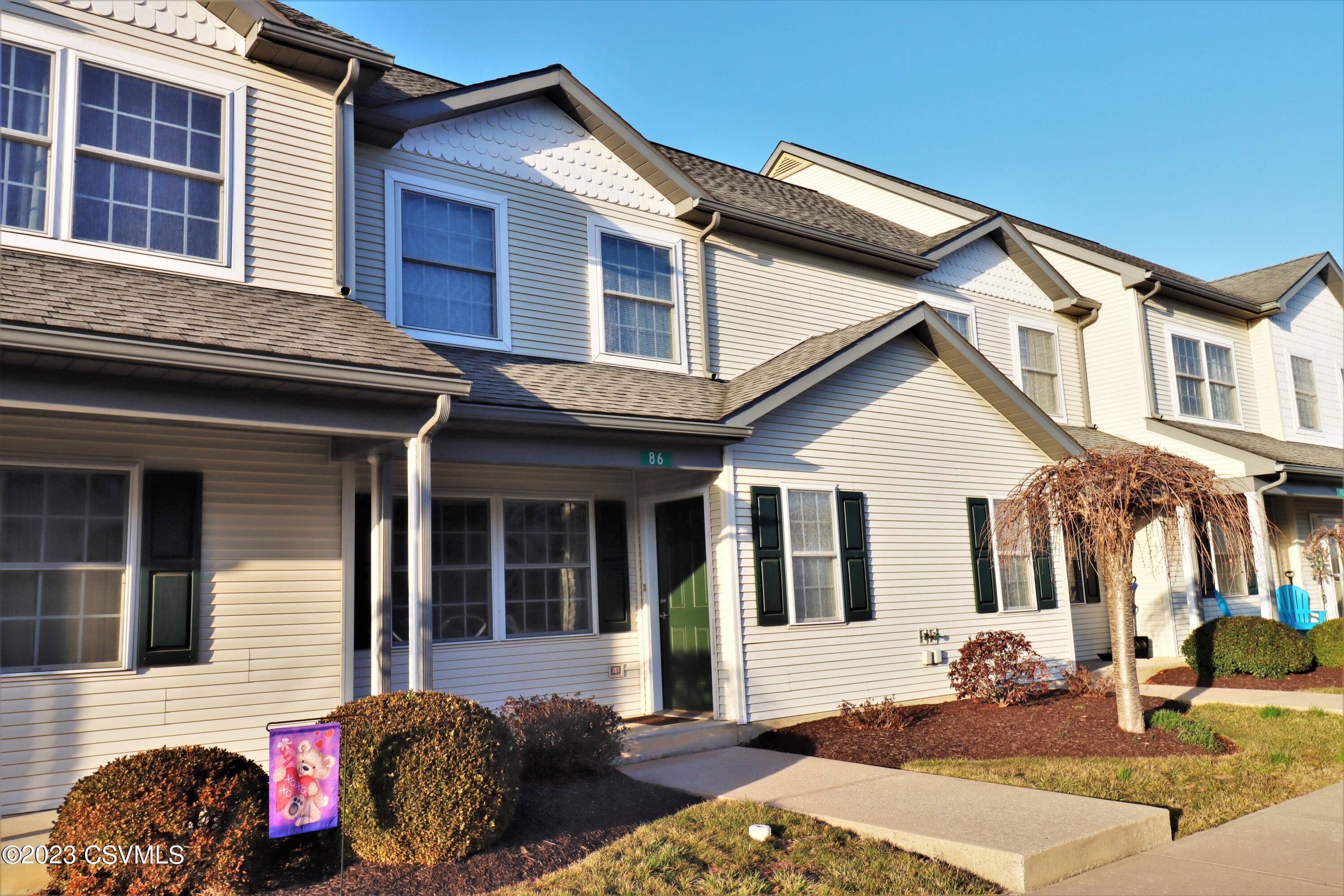 86 SANDRA LEE Boulevard