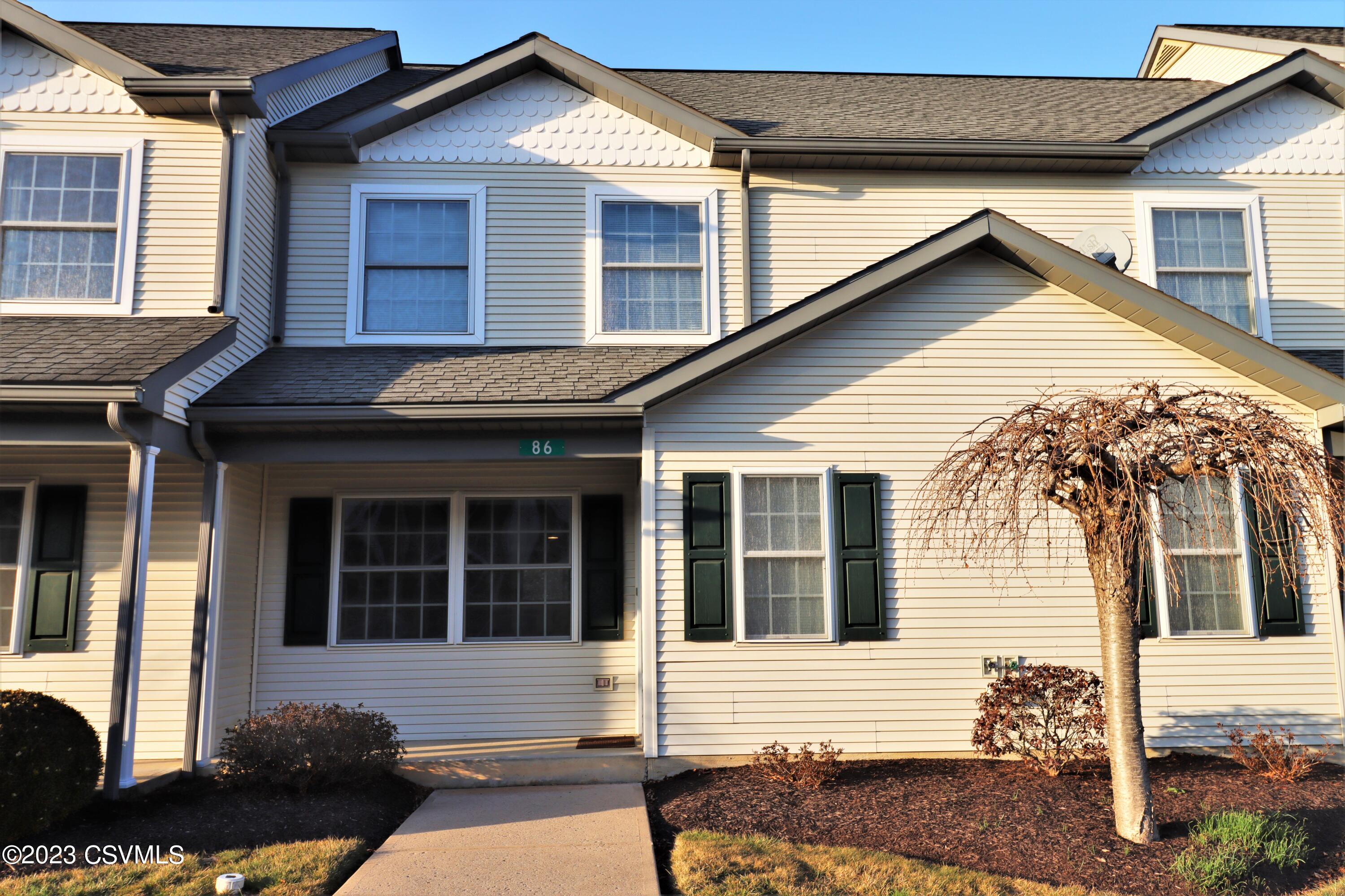 86 SANDRA LEE Boulevard