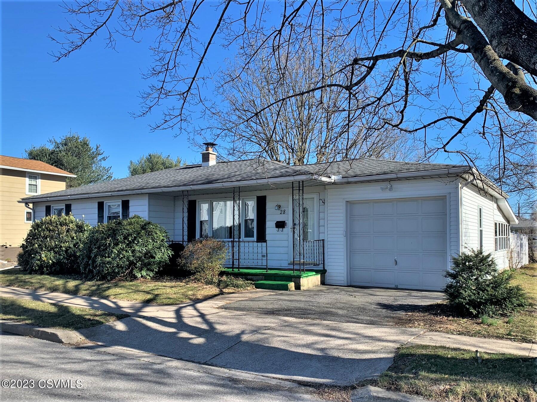 28 MOWRY Street