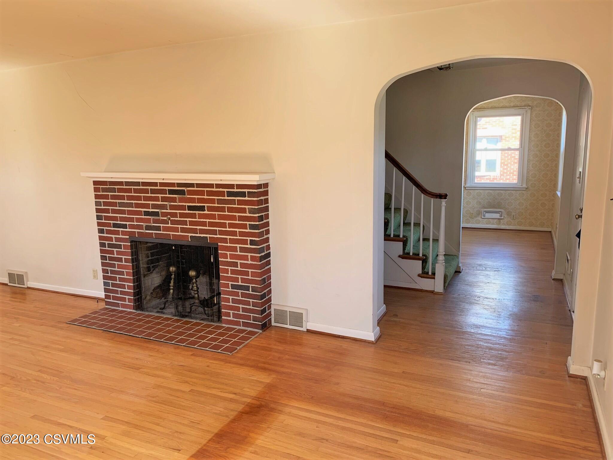 221 S 15TH Street