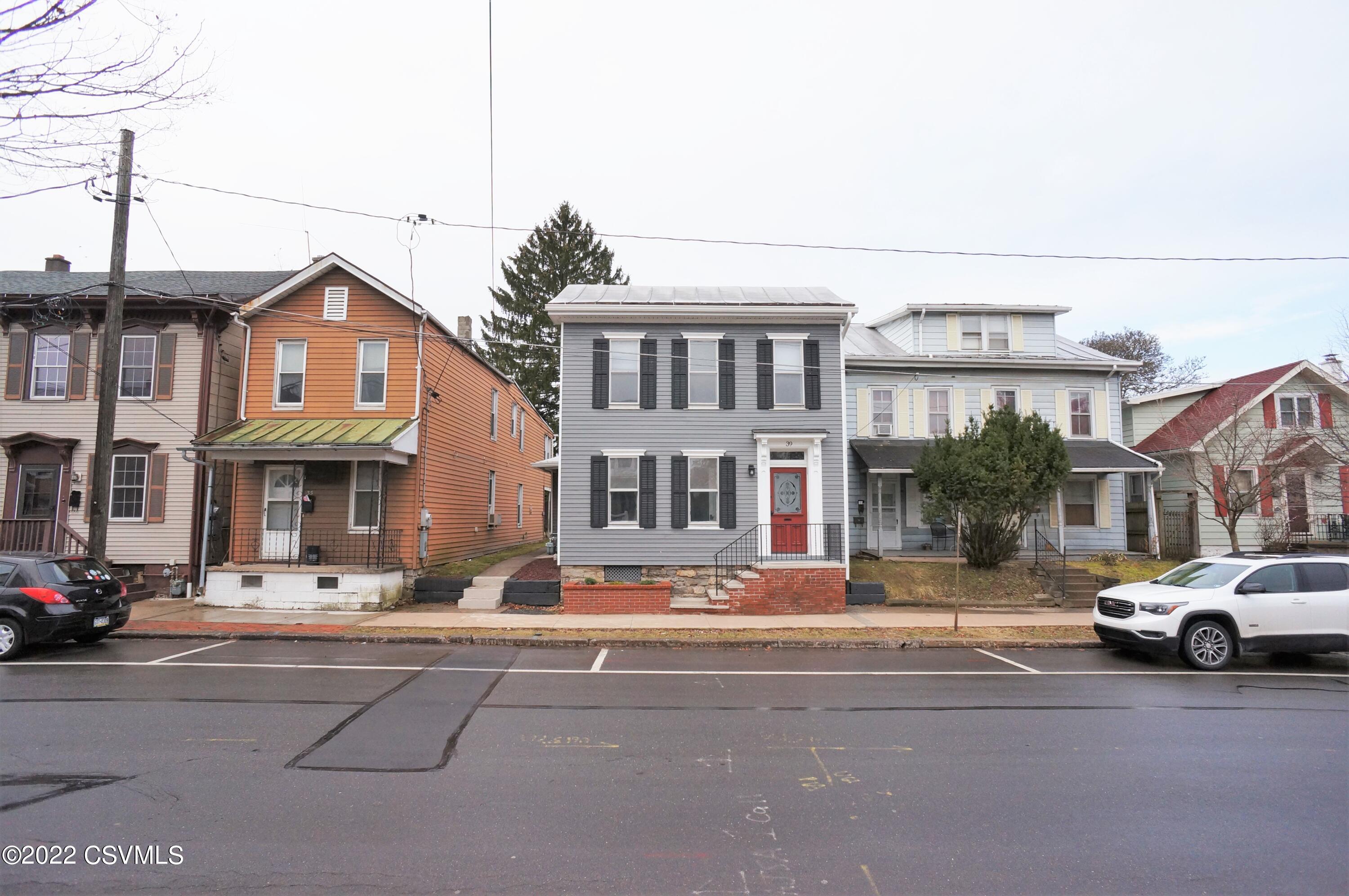39 N 7TH Street
