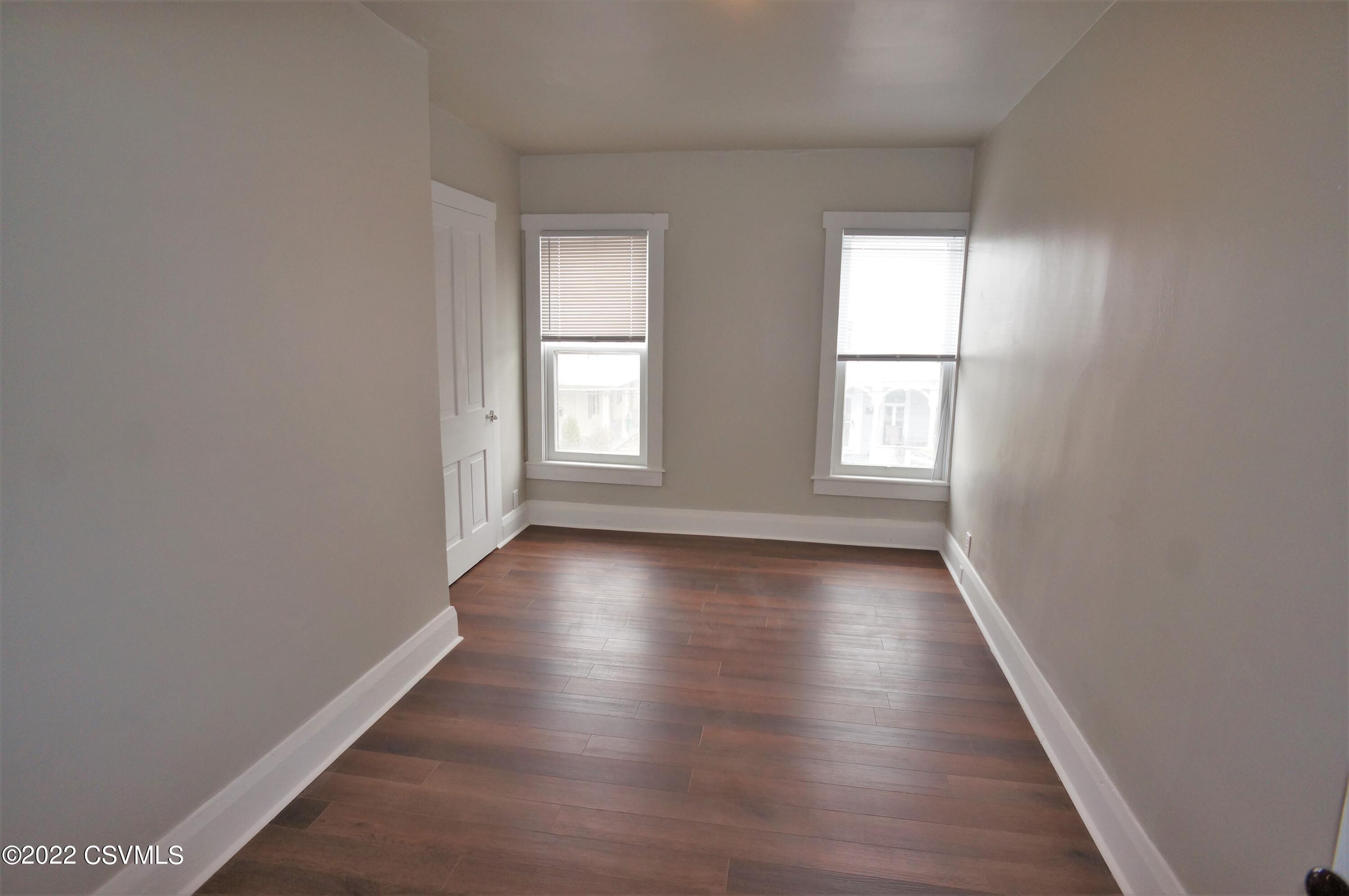 39 N 7TH Street