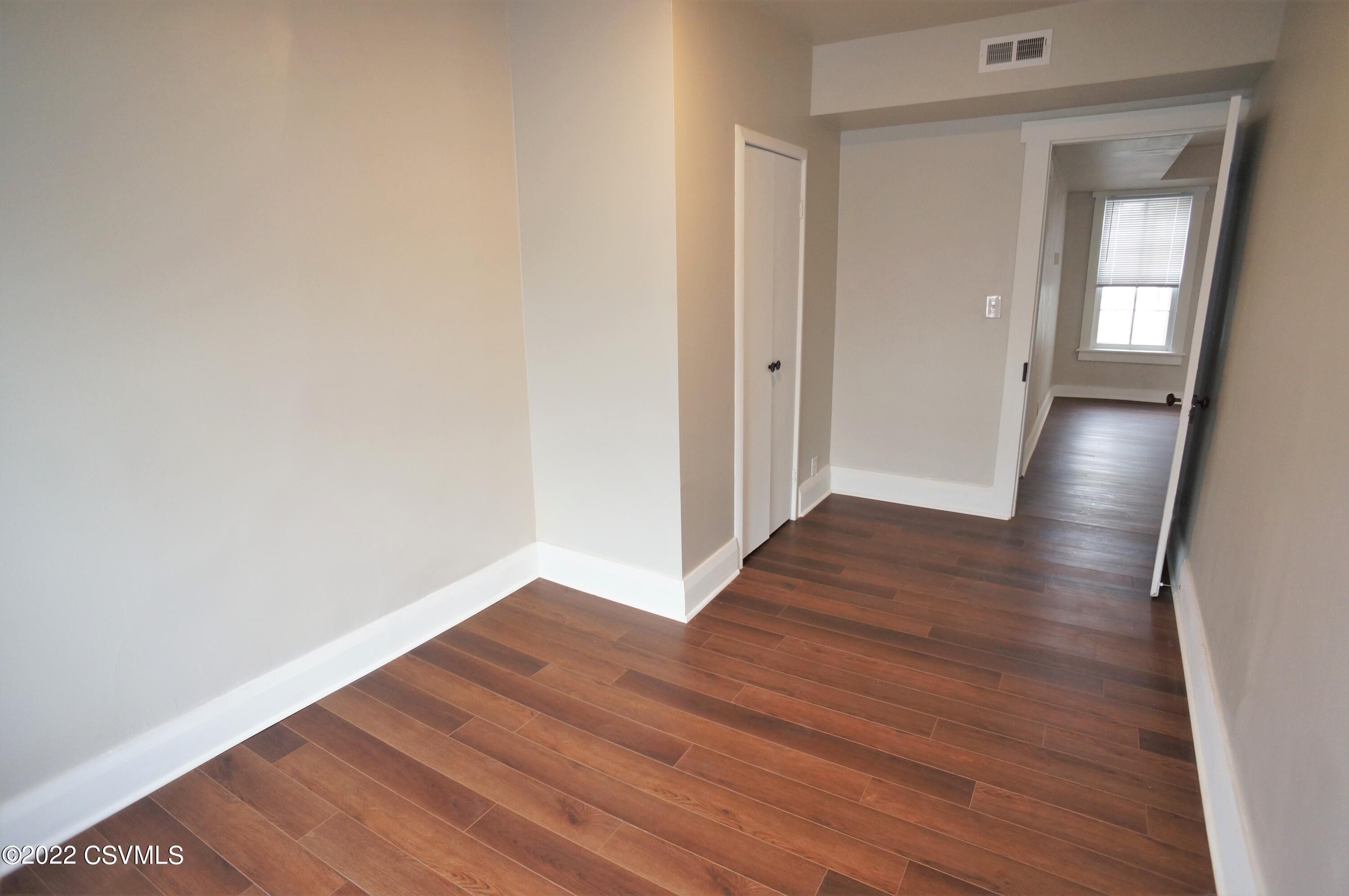 39 N 7TH Street