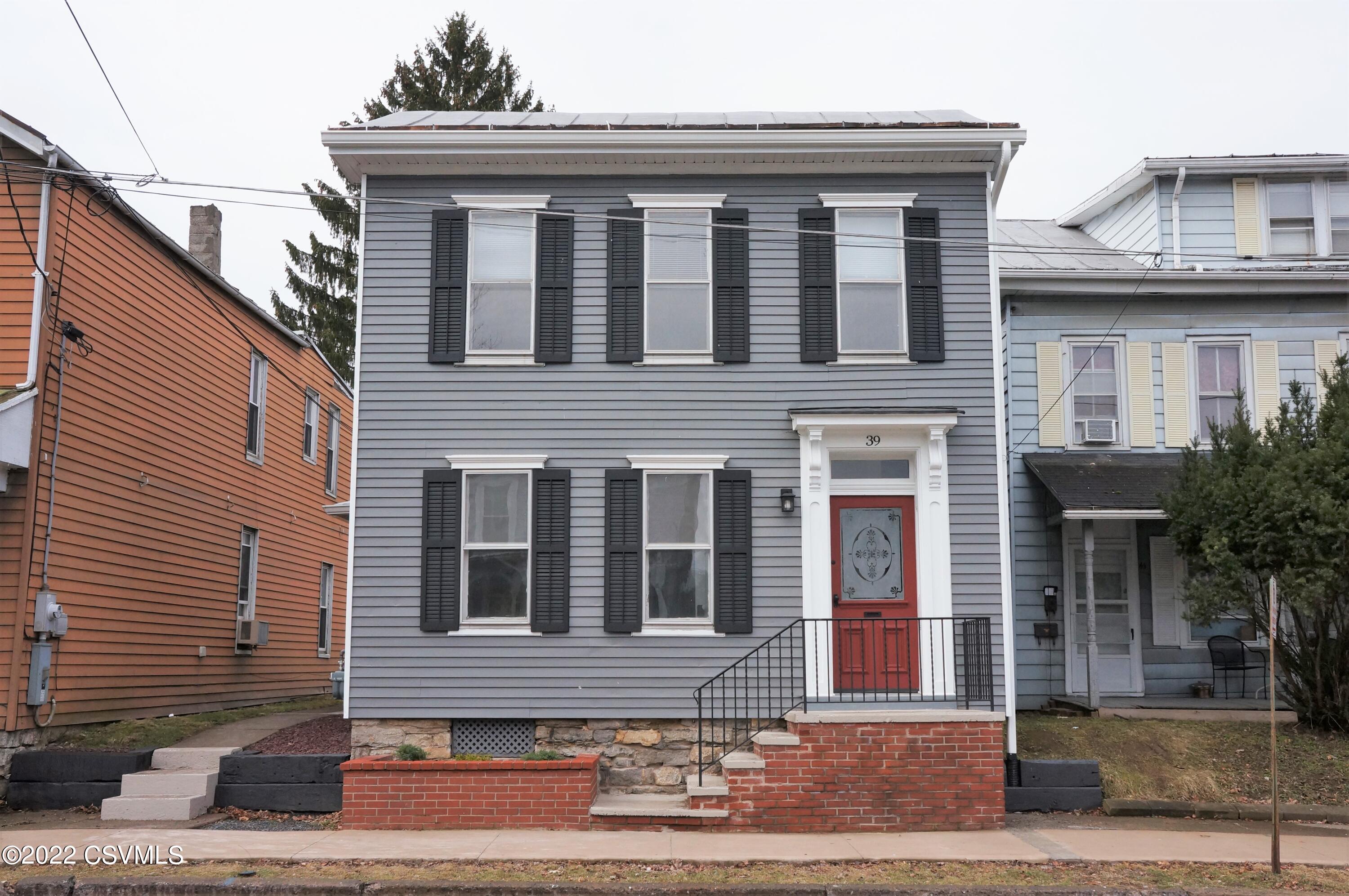 39 N 7TH Street