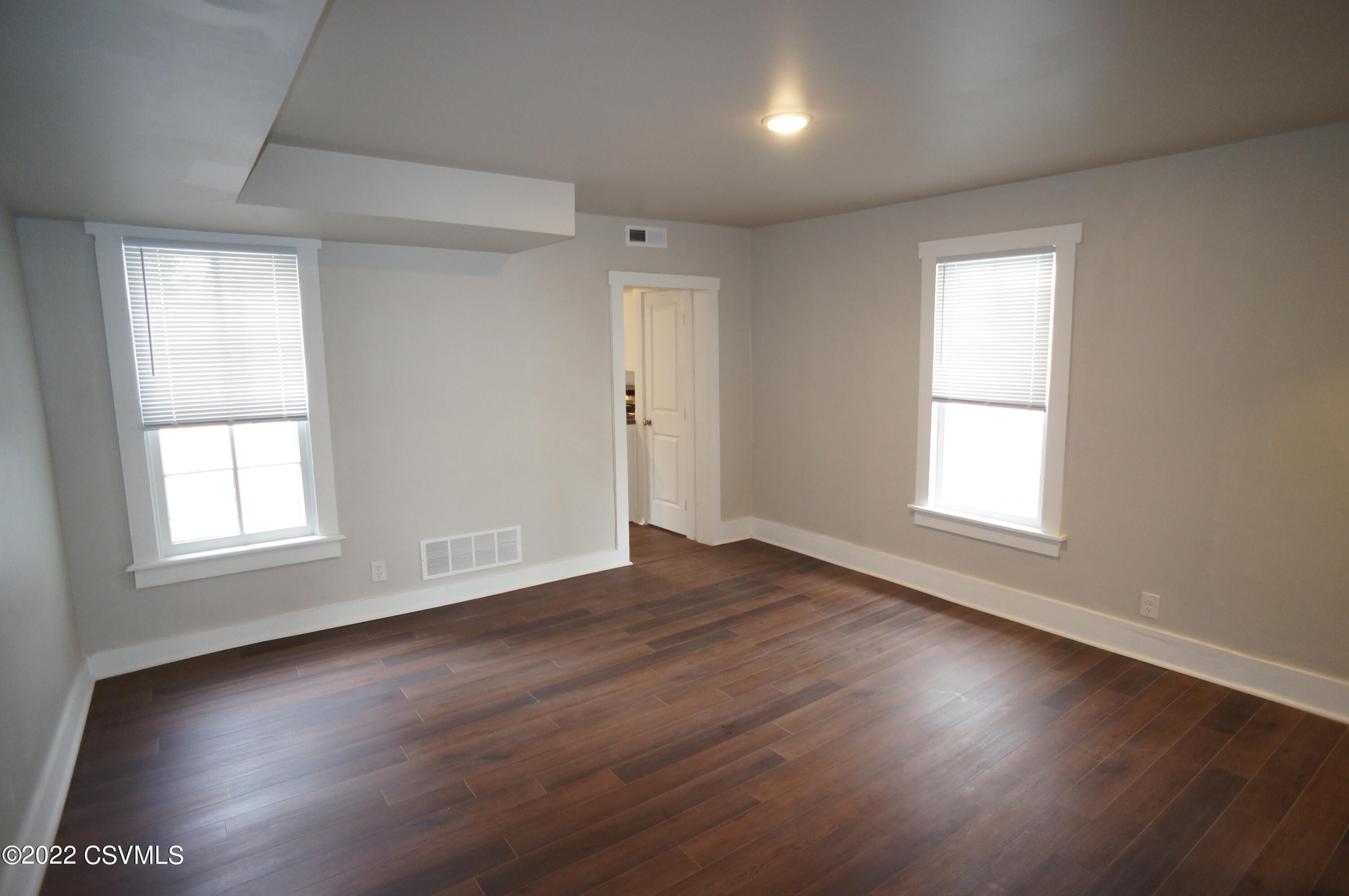 39 N 7TH Street