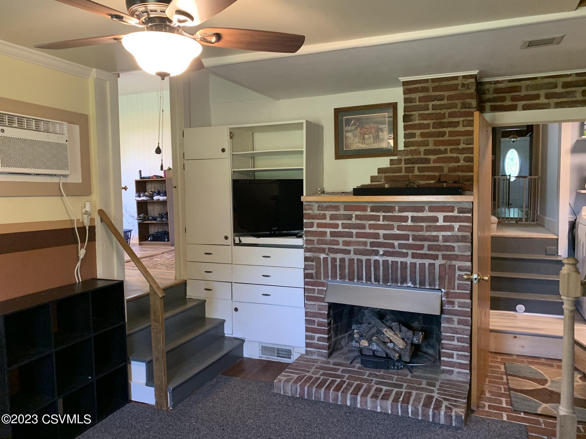 203 NEWMAN Road