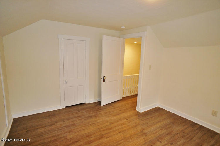 115 N 3RD Street