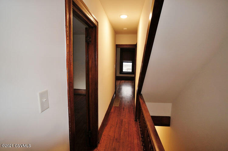 115 N 3RD Street