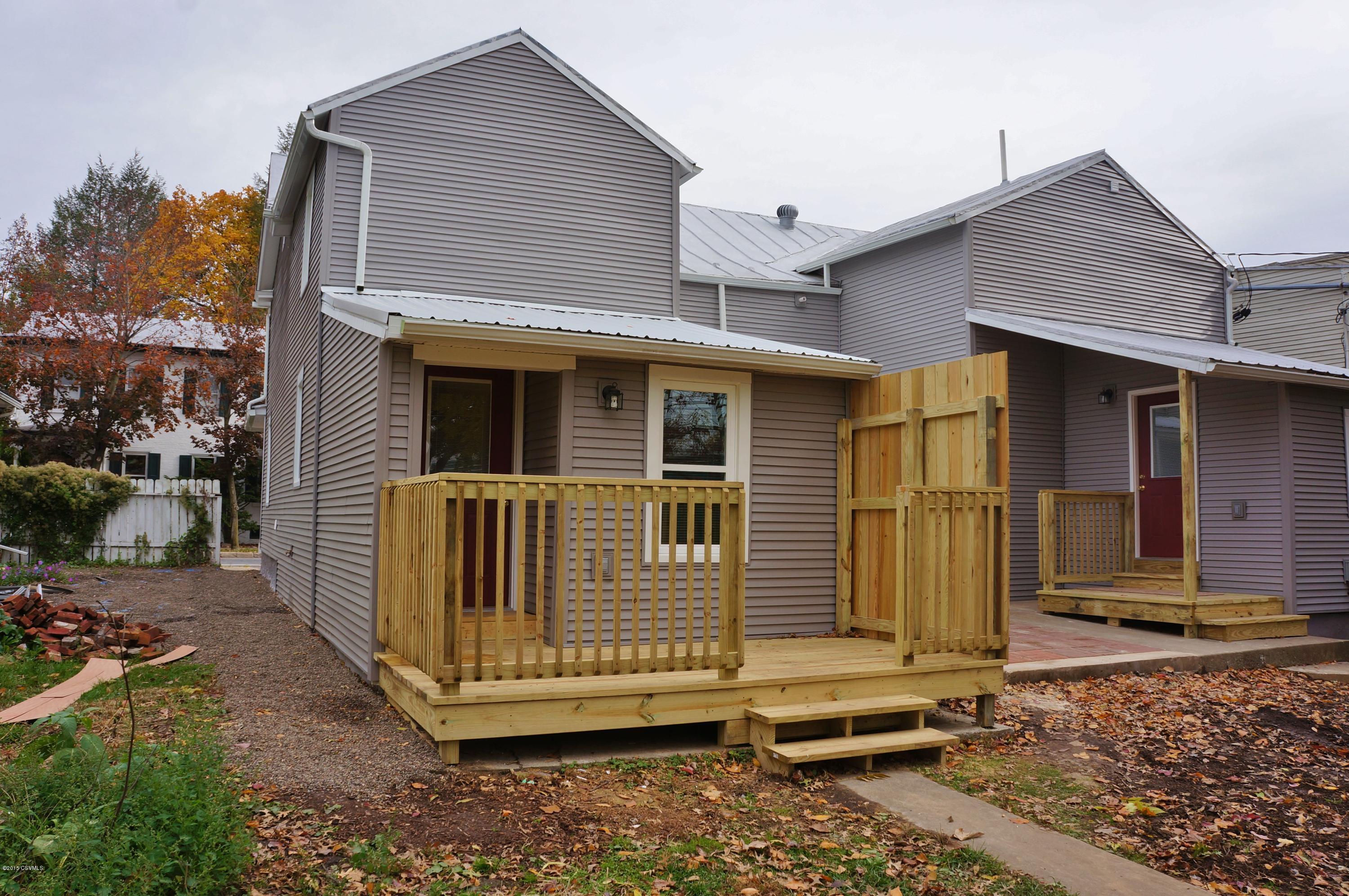121 N 4TH Street