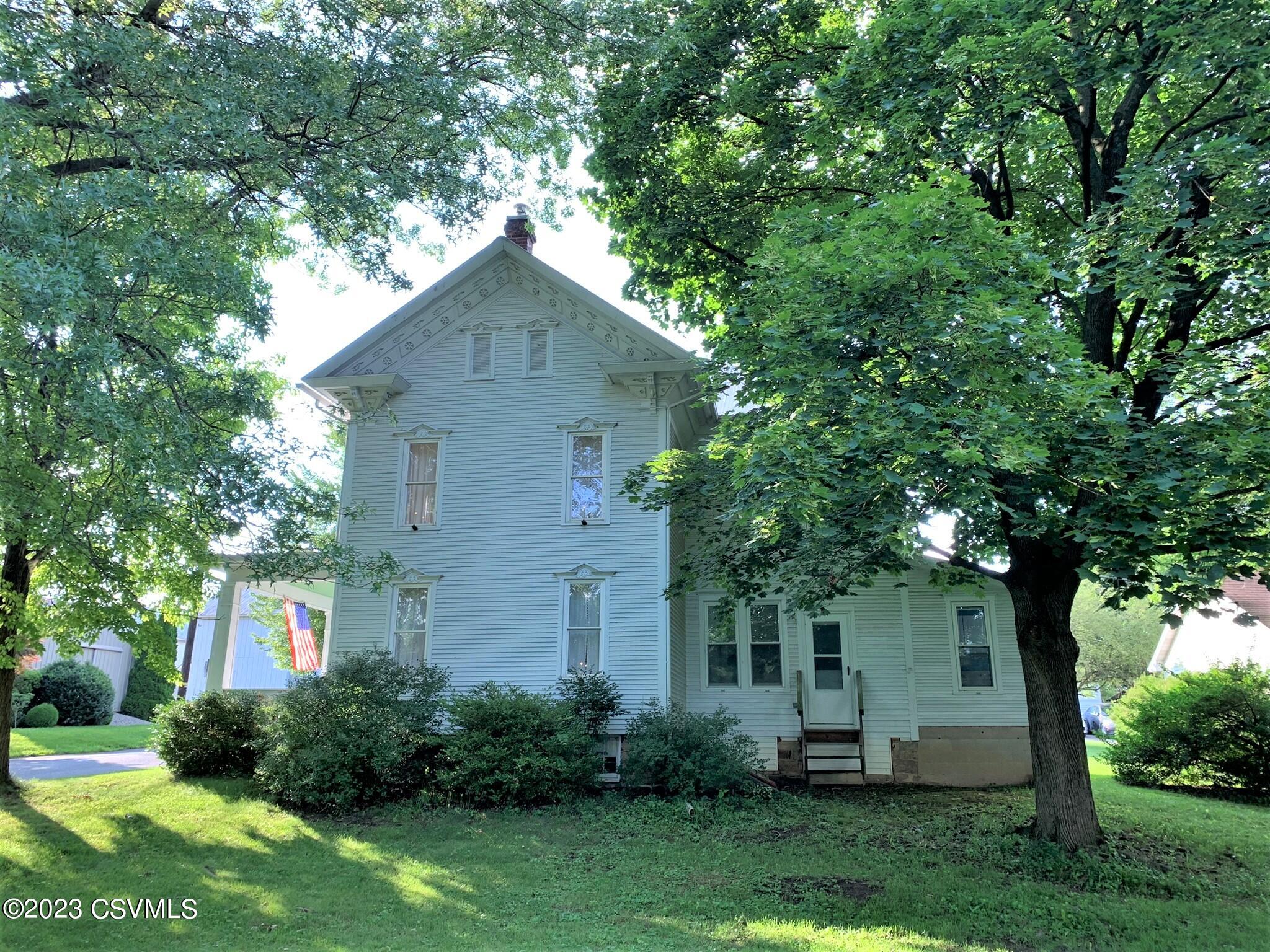 121 S SASSAFRAS Street