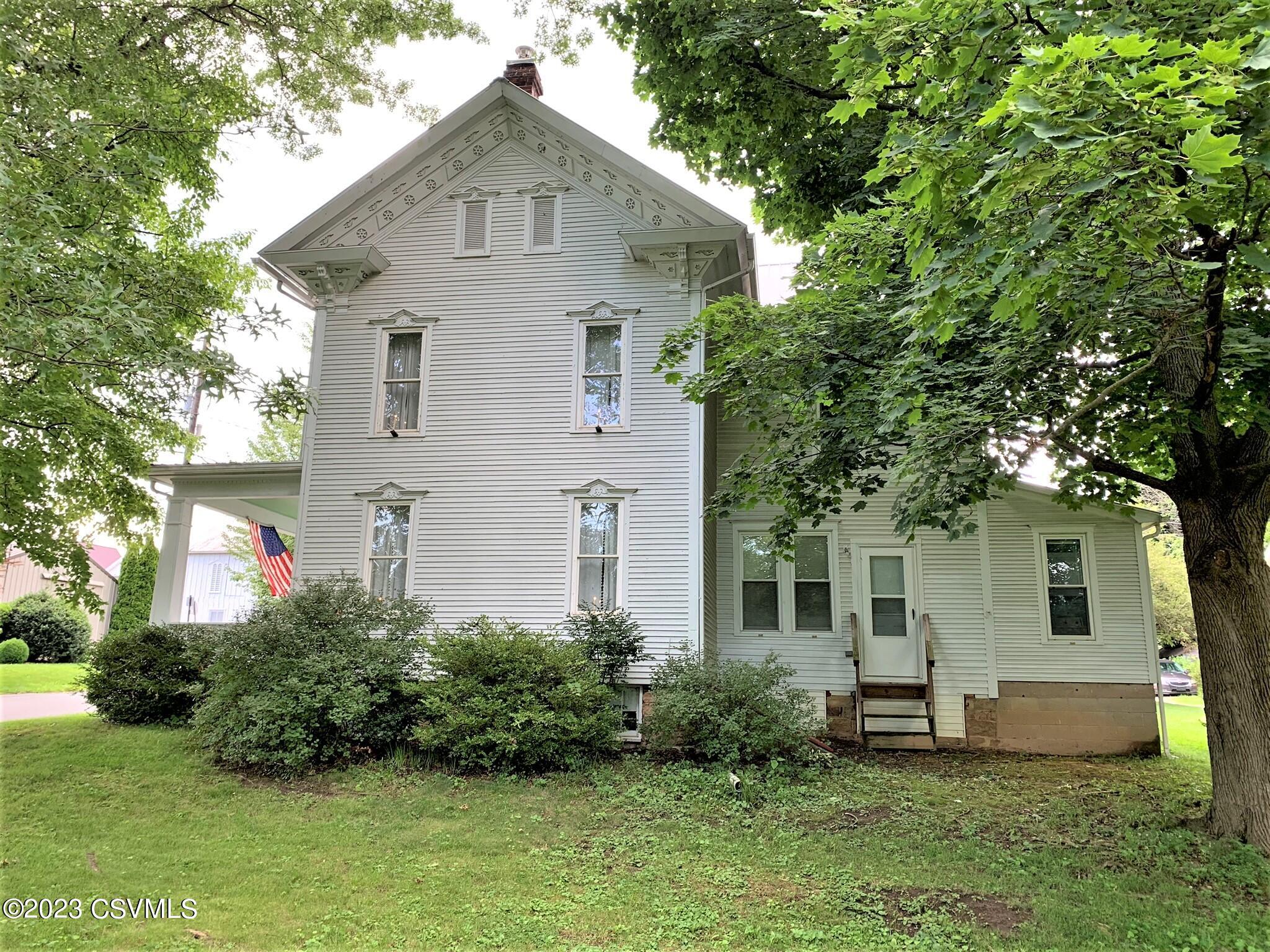 121 S SASSAFRAS Street