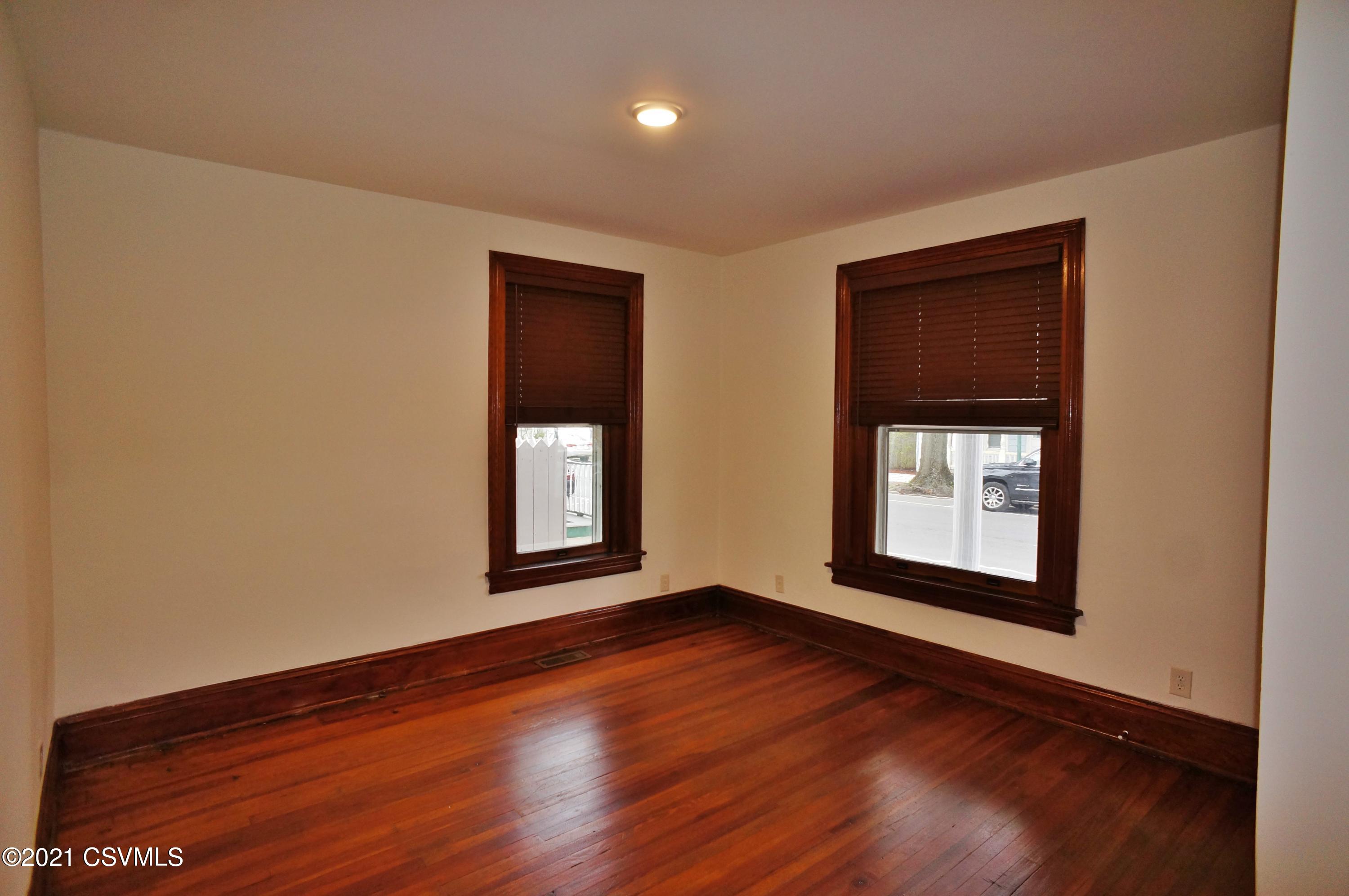 115 N 3RD Street