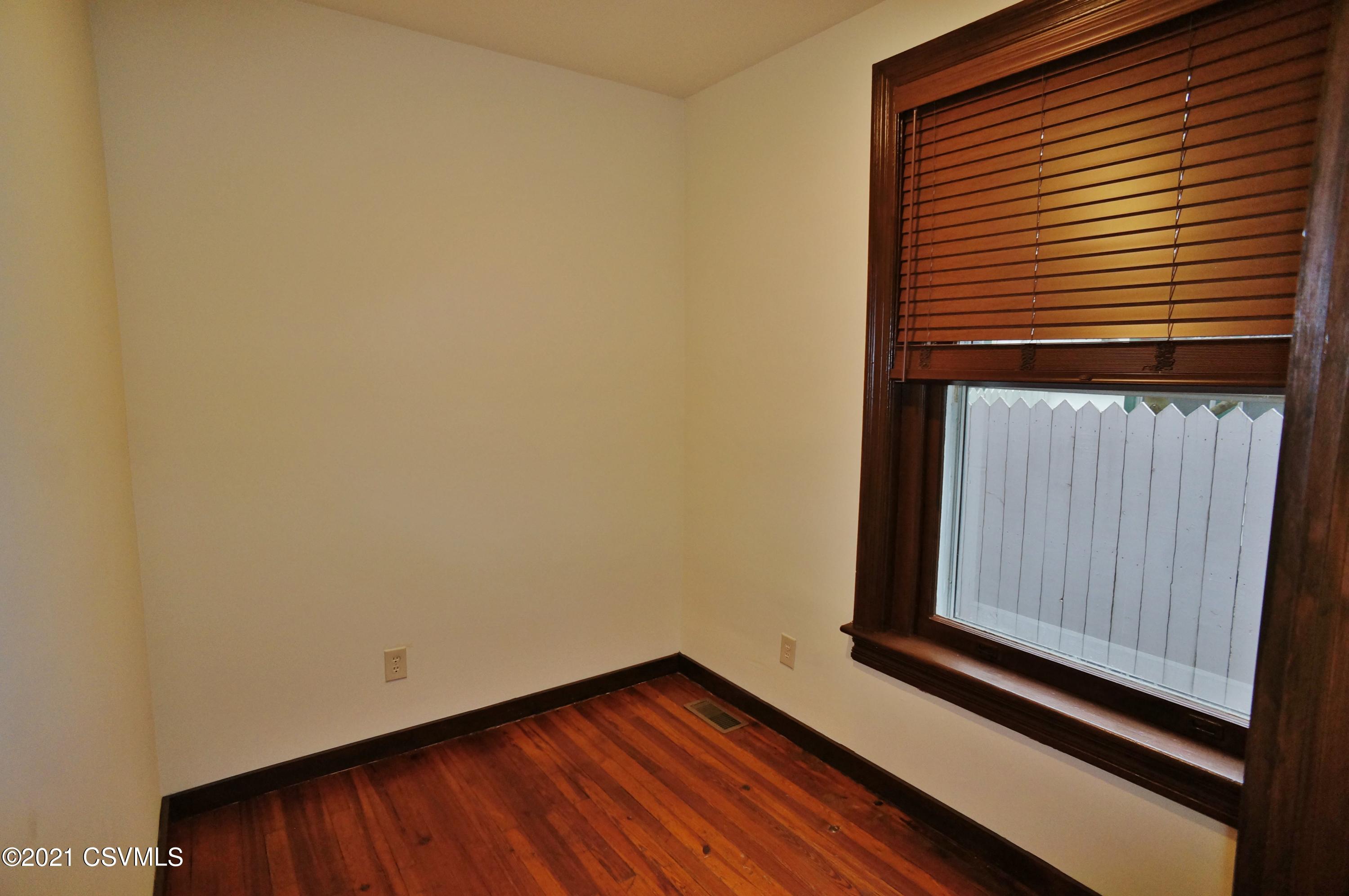 115 N 3RD Street
