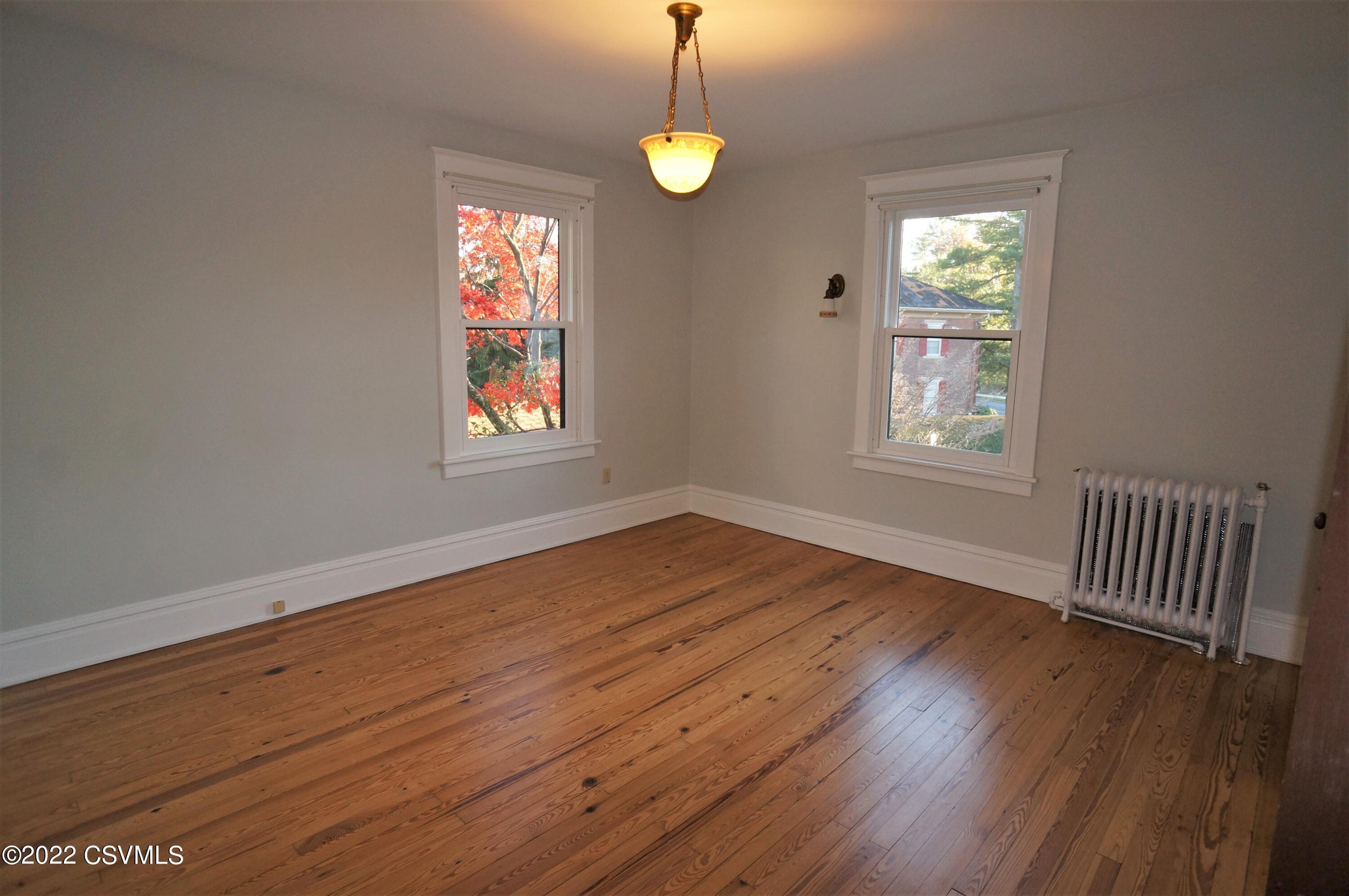 306 S 3RD Street
