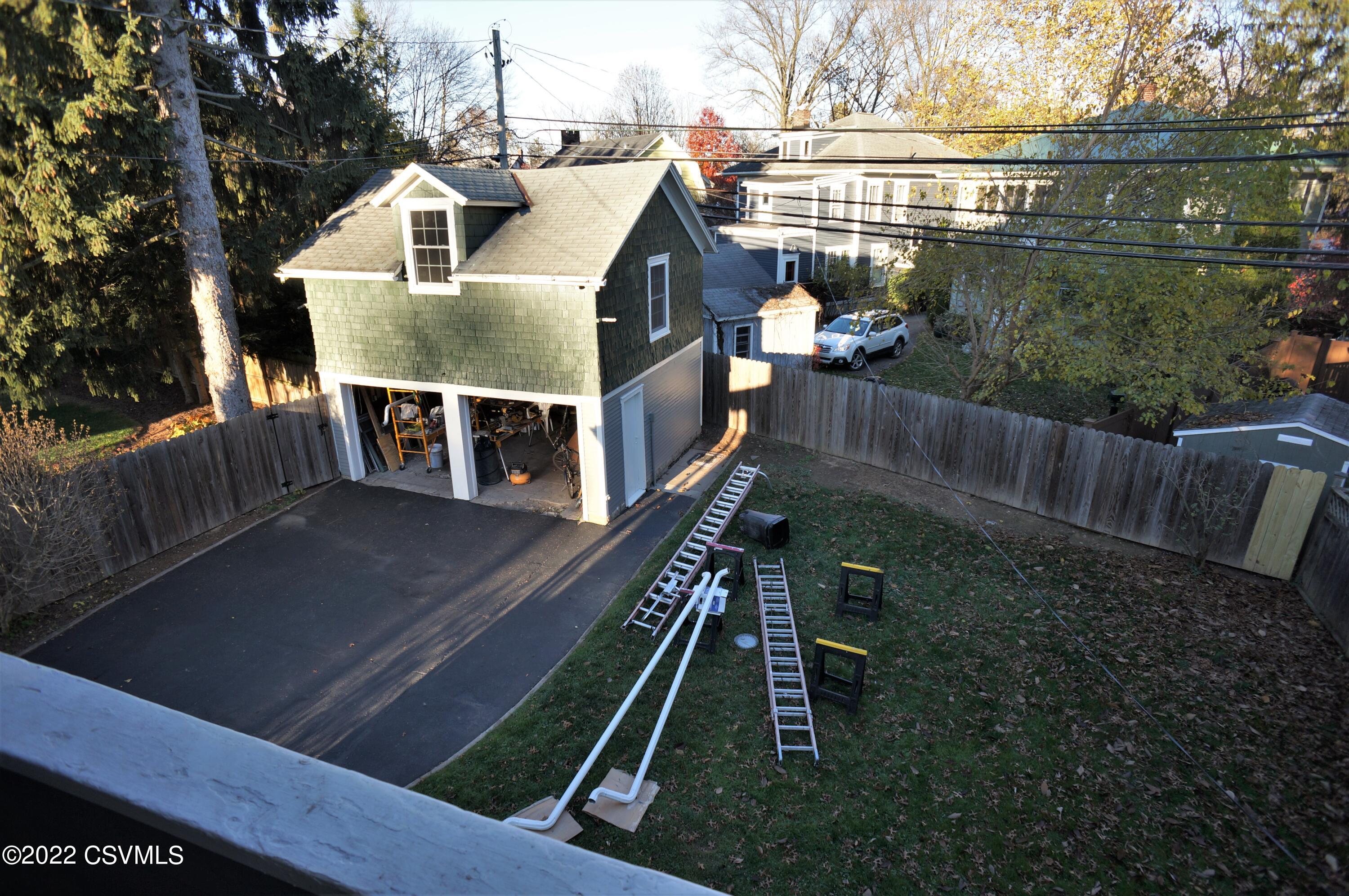 306 S 3RD Street