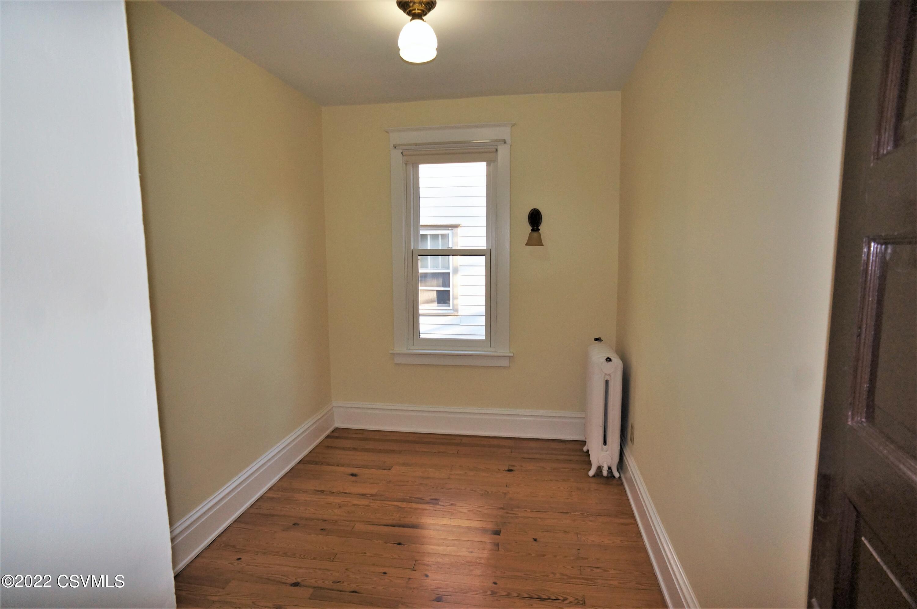 306 S 3RD Street