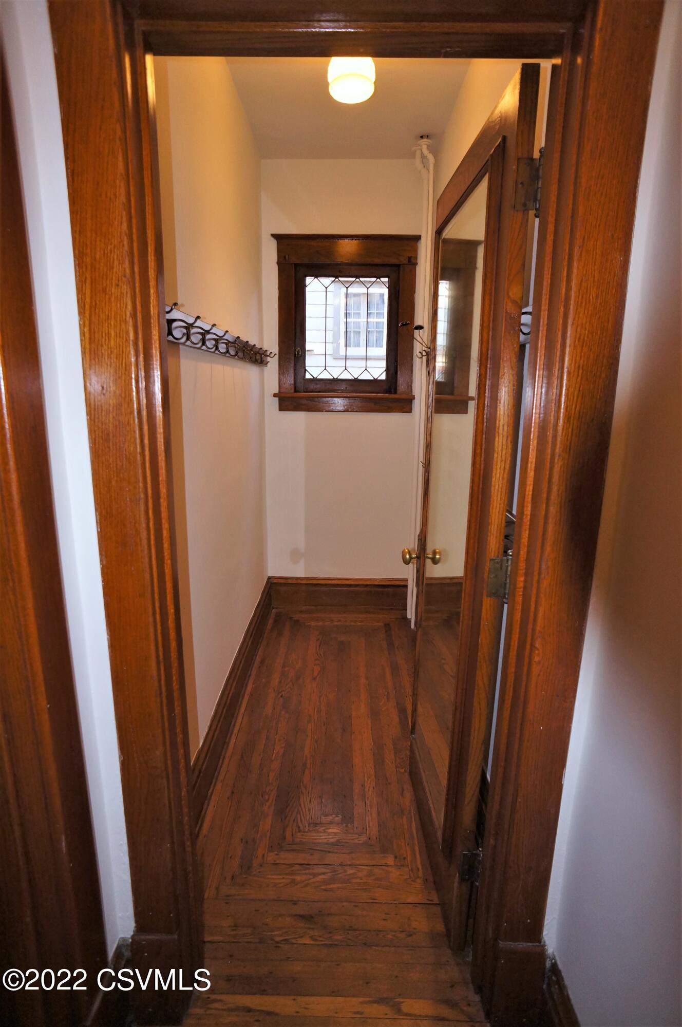 306 S 3RD Street