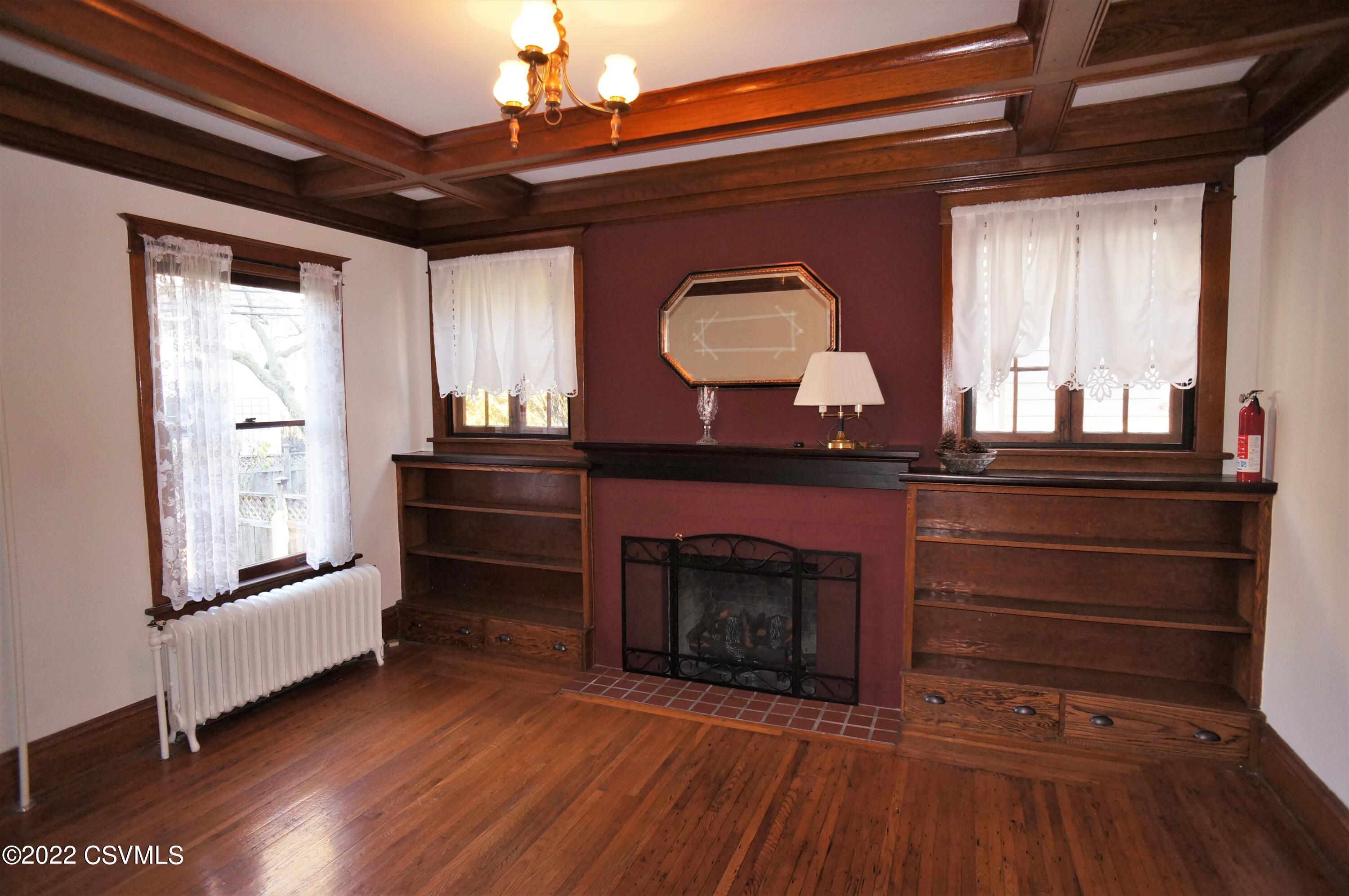 306 S 3RD Street