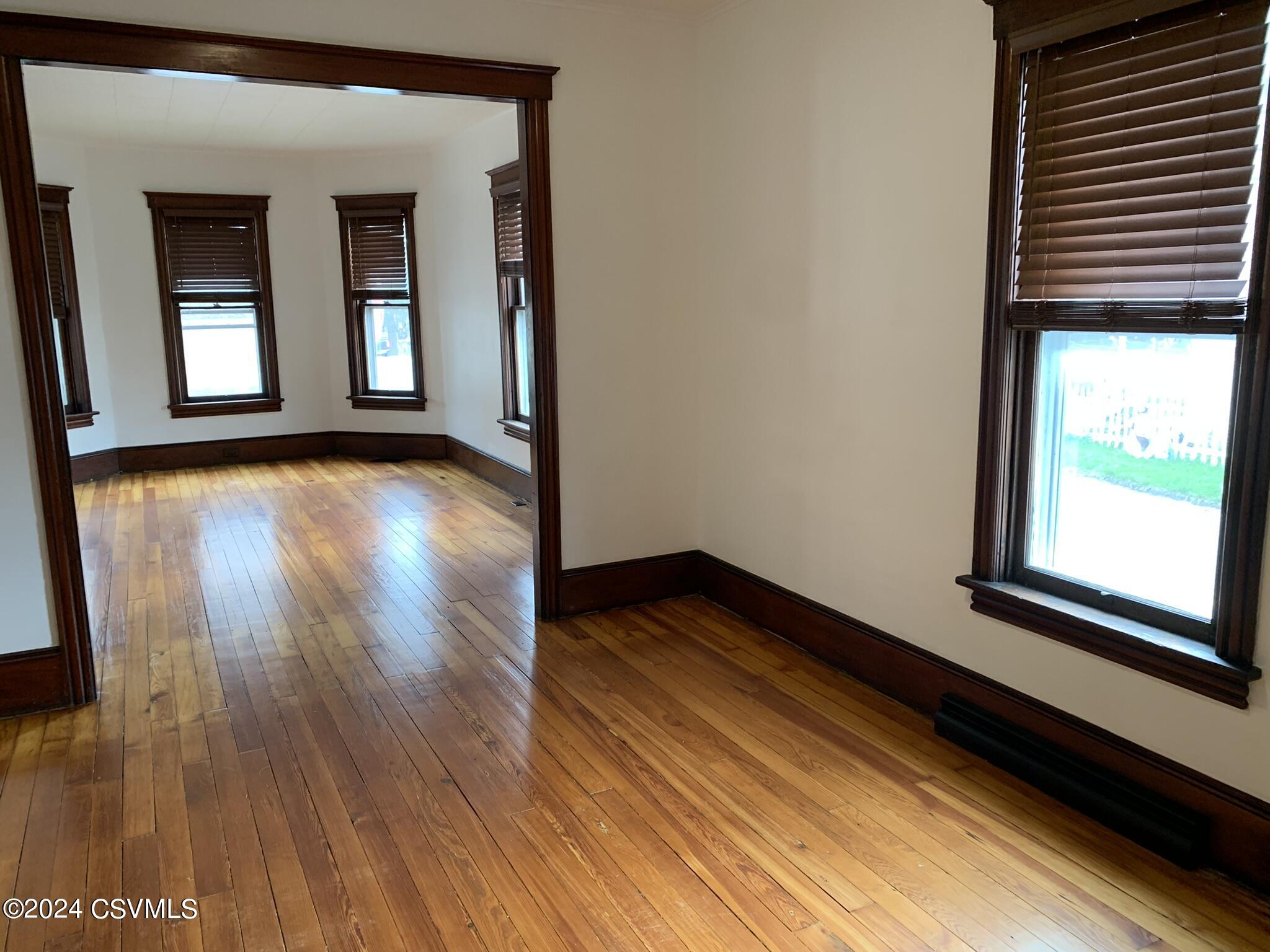 303 WALNUT Street