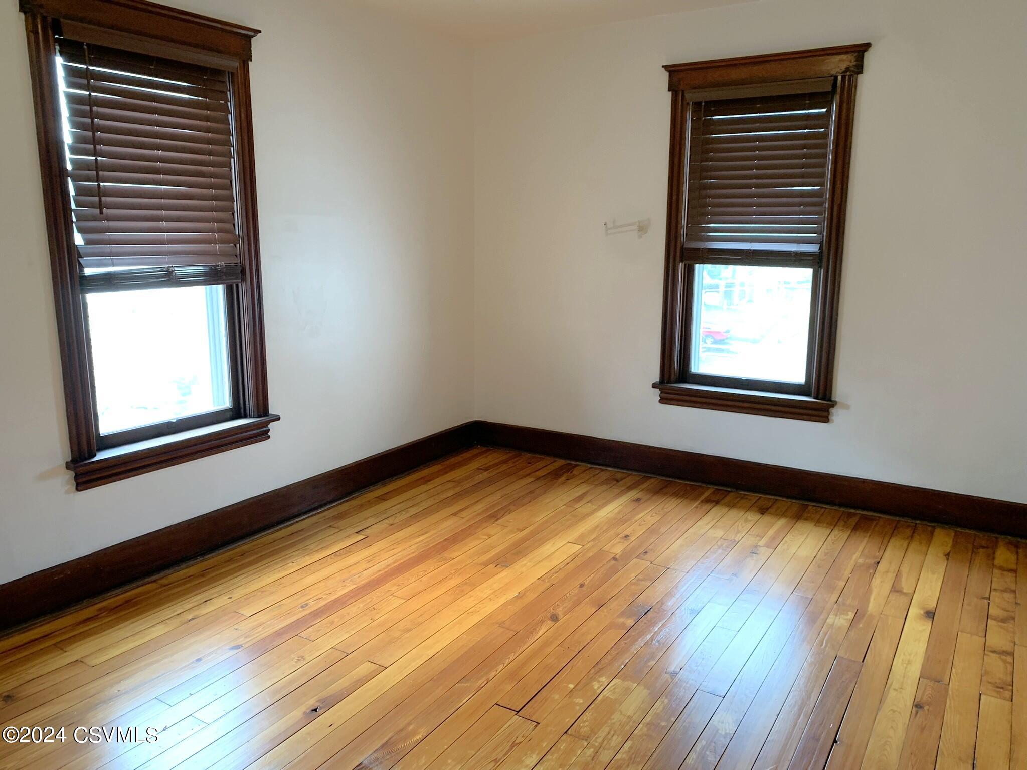 303 WALNUT Street