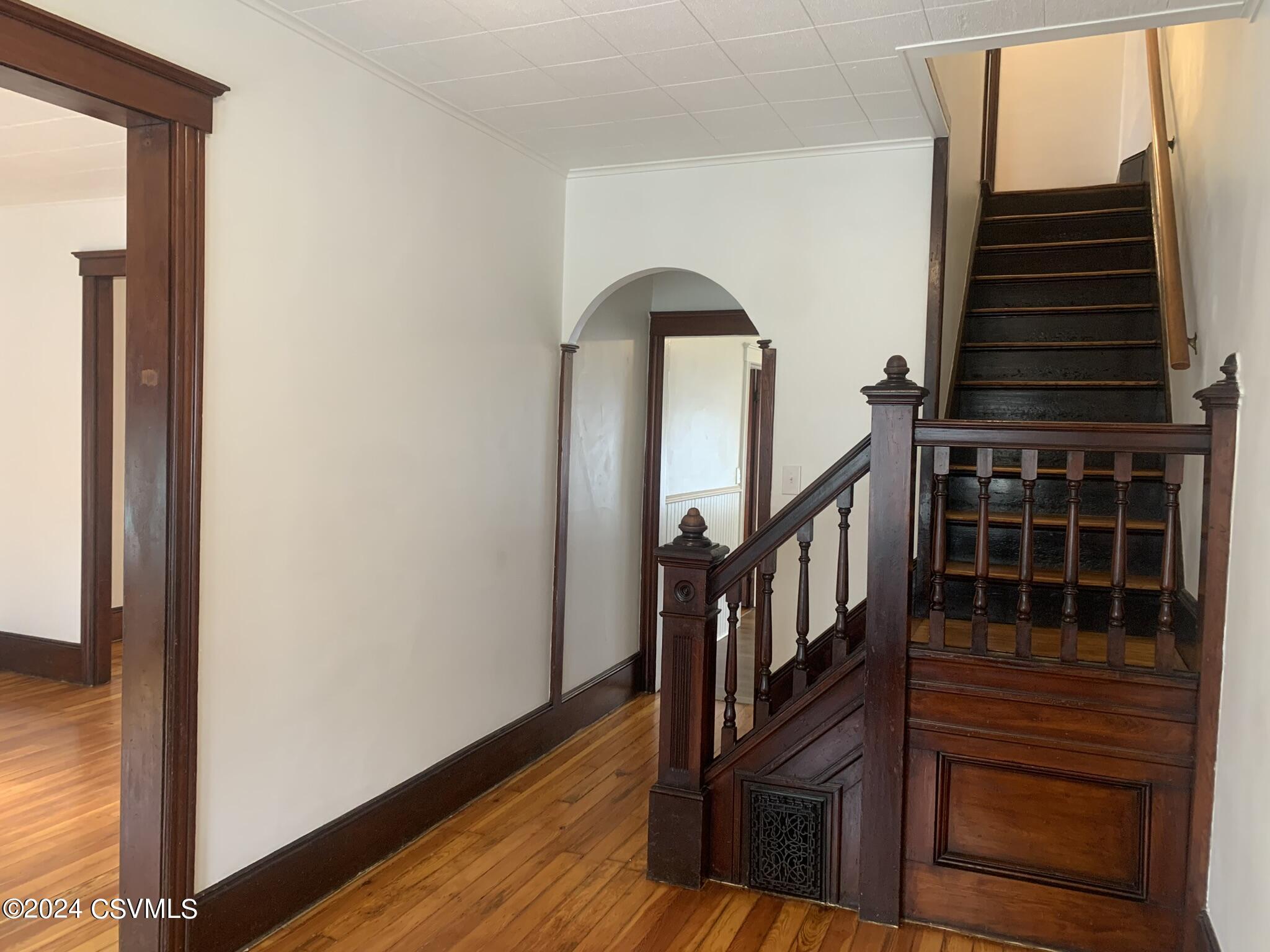 303 WALNUT Street