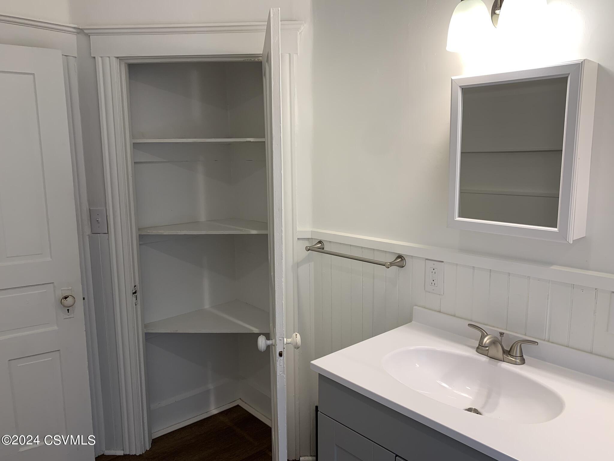 303 WALNUT Street