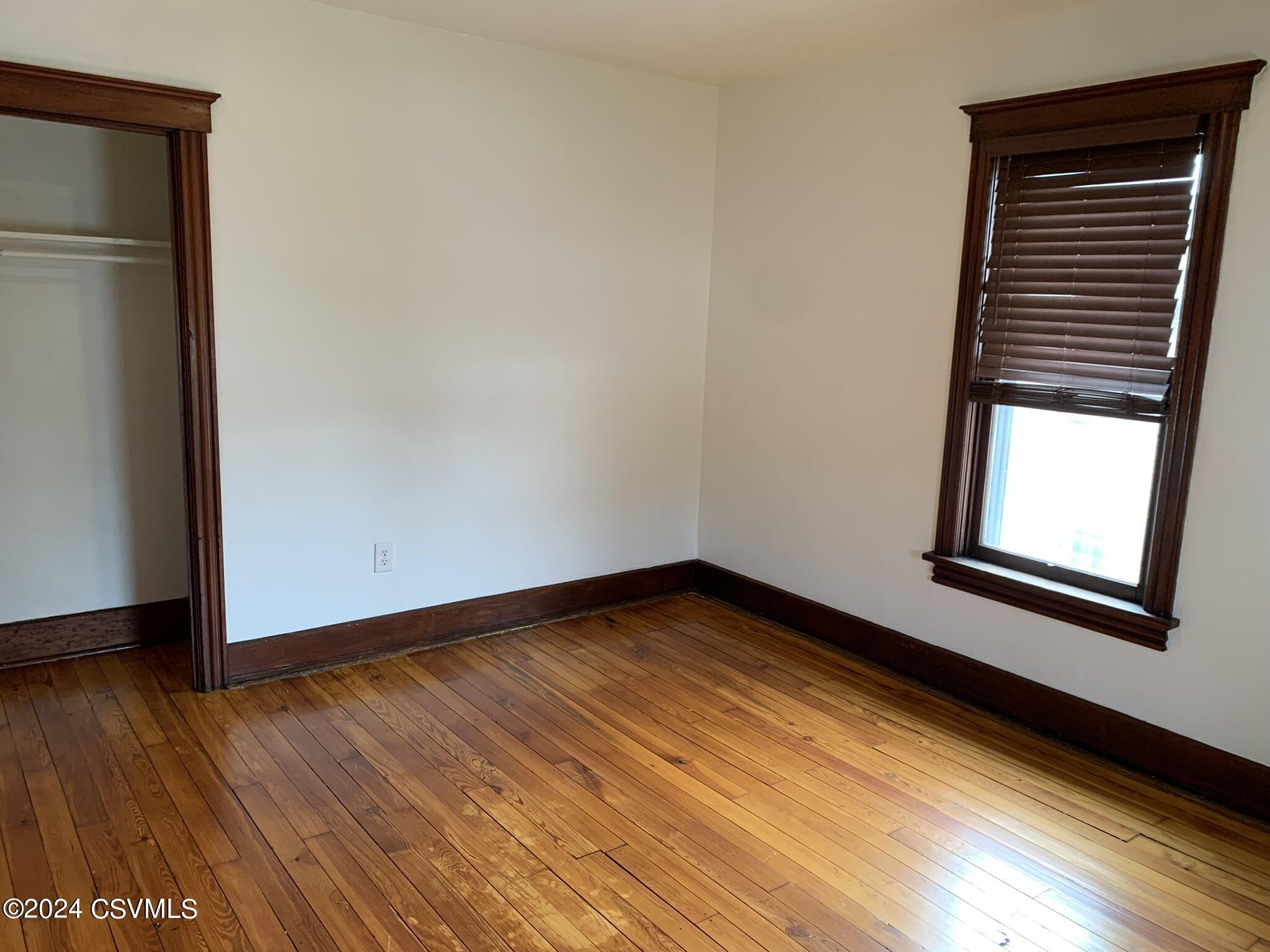 303 WALNUT Street