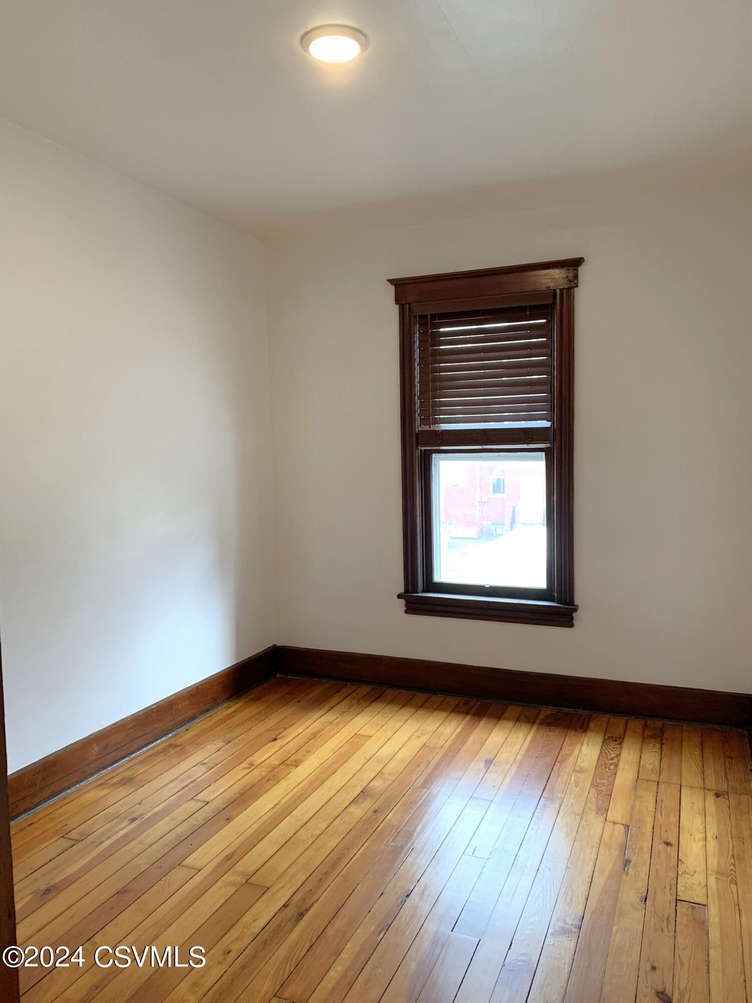 303 WALNUT Street