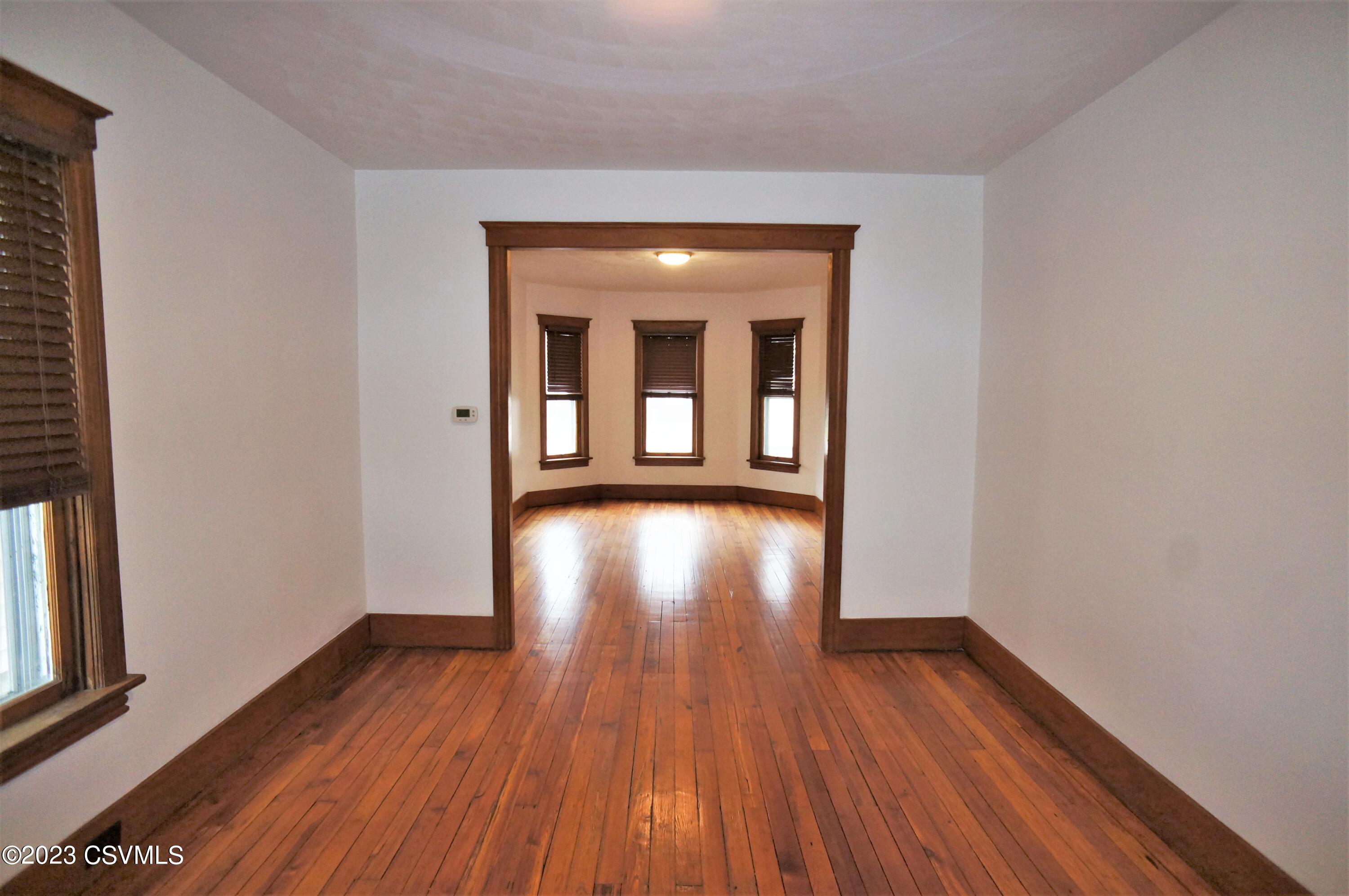 305 WALNUT Street
