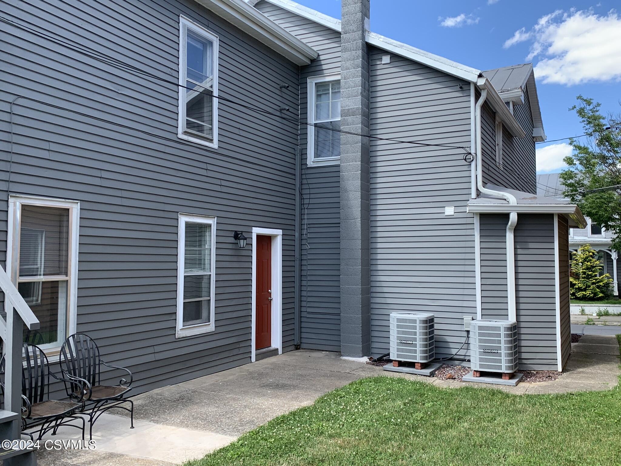 37 N 7TH Street
