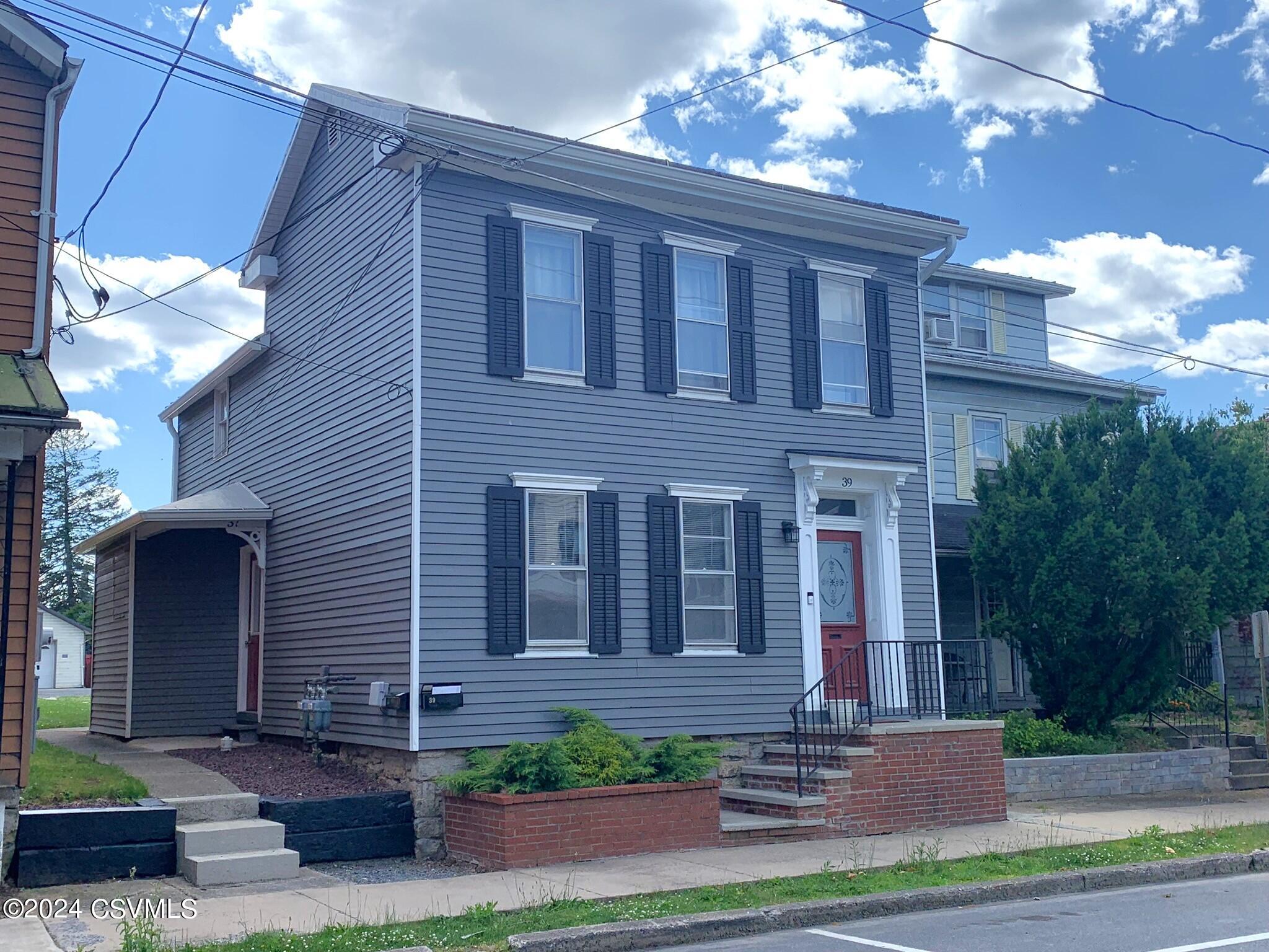 37 N 7TH Street