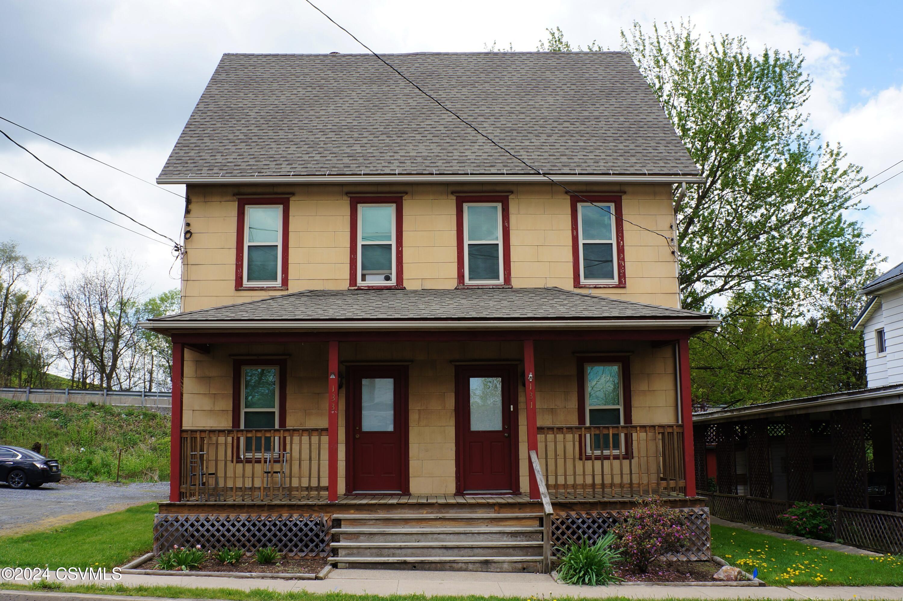 133 1/2 S 3RD Street