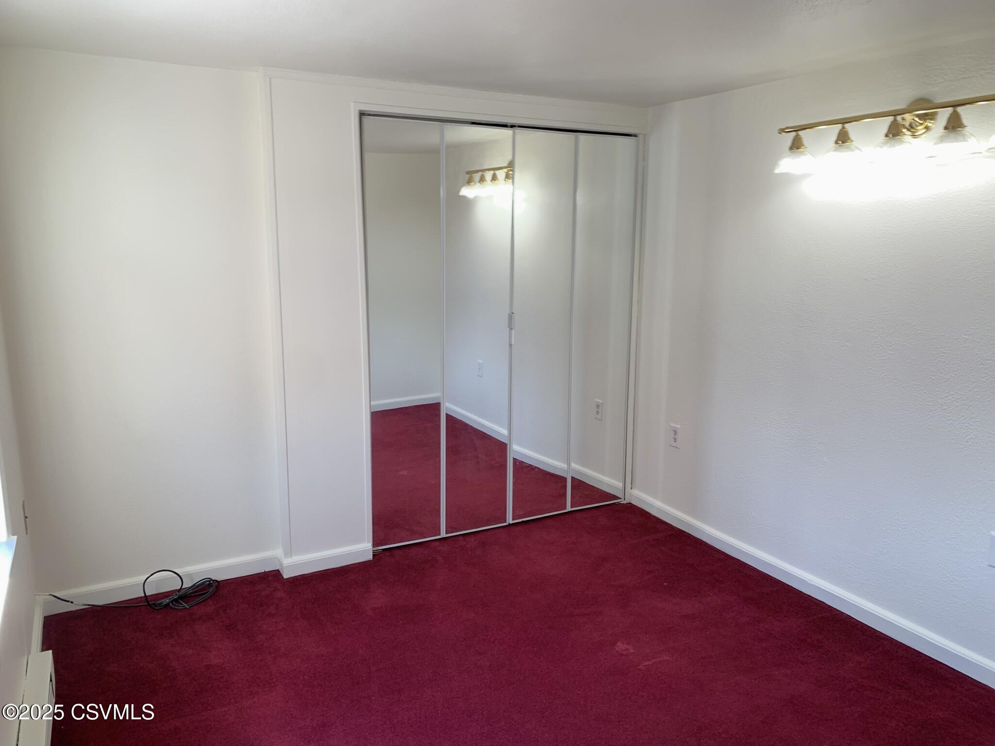 112 W SASSAFRAS Street