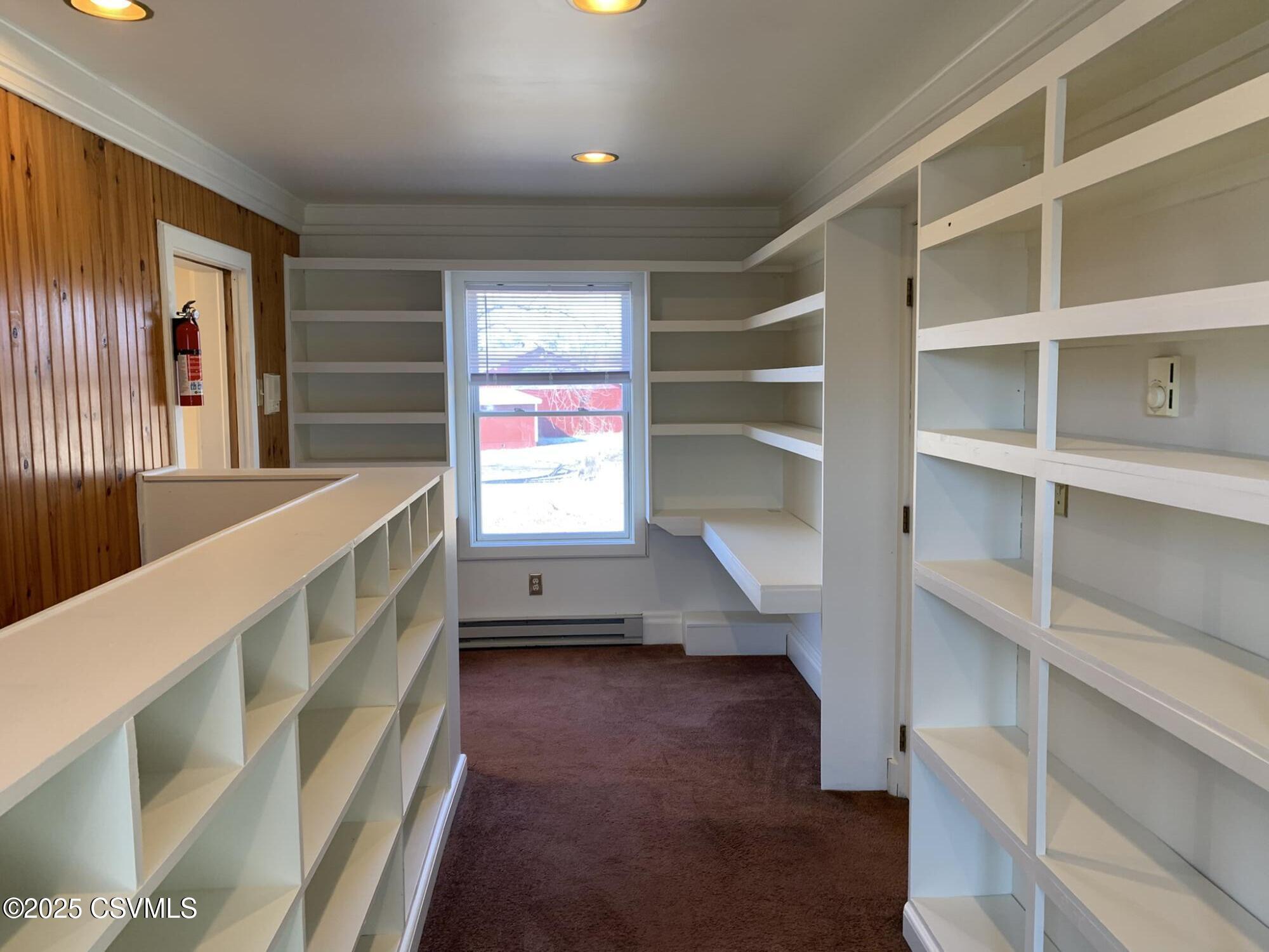 112 W SASSAFRAS Street
