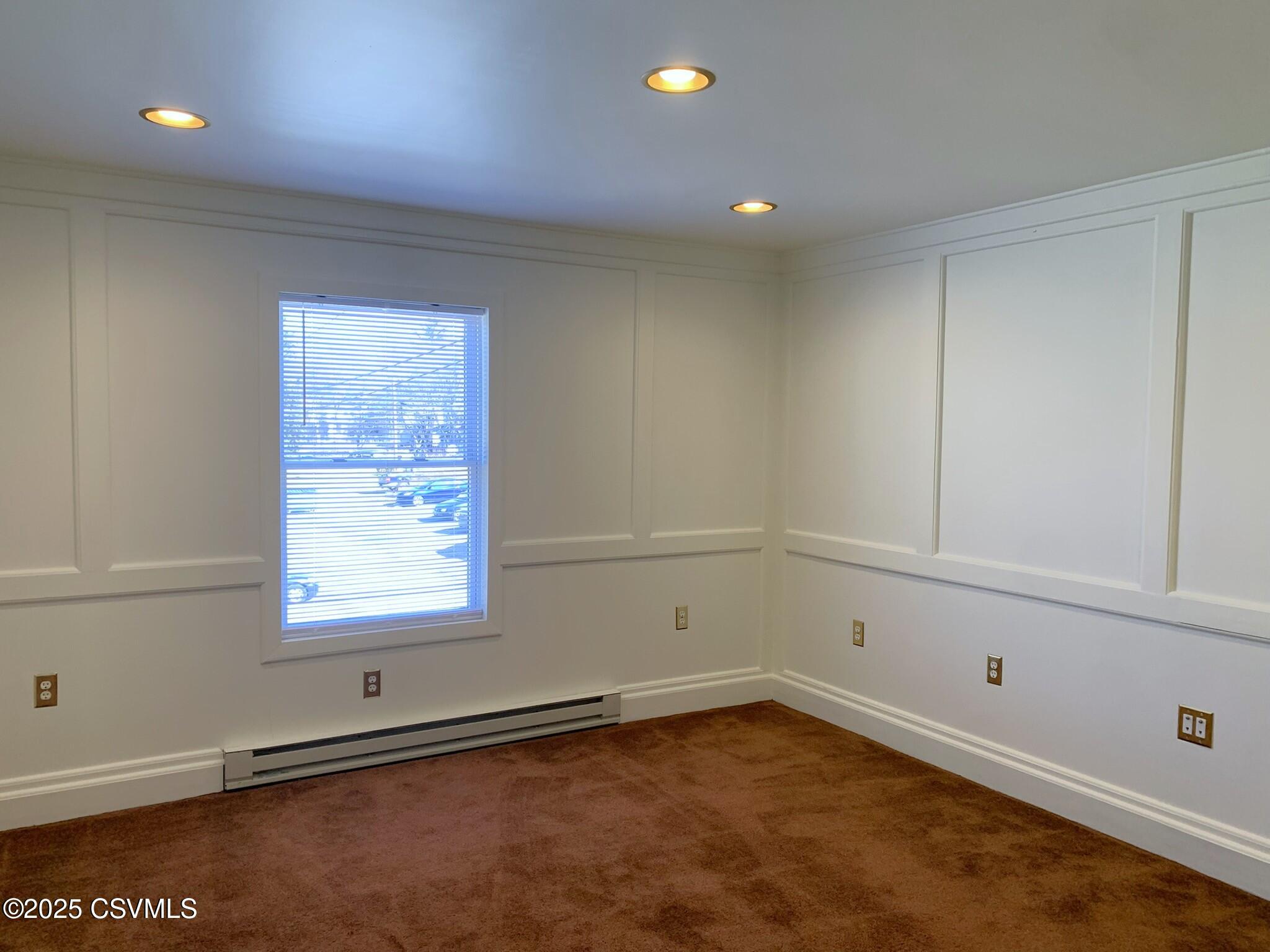 112 W SASSAFRAS Street