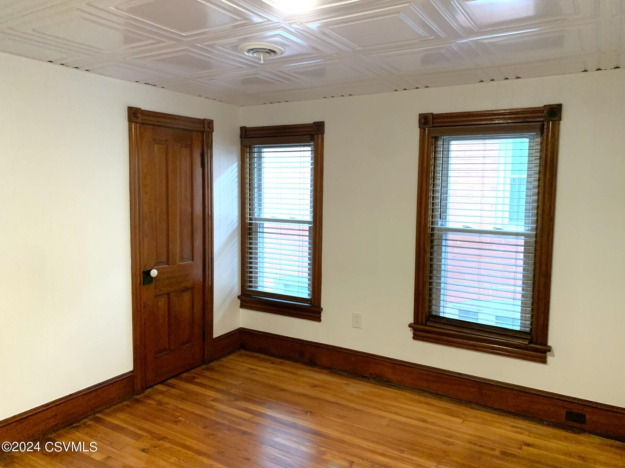 425 BROAD Street