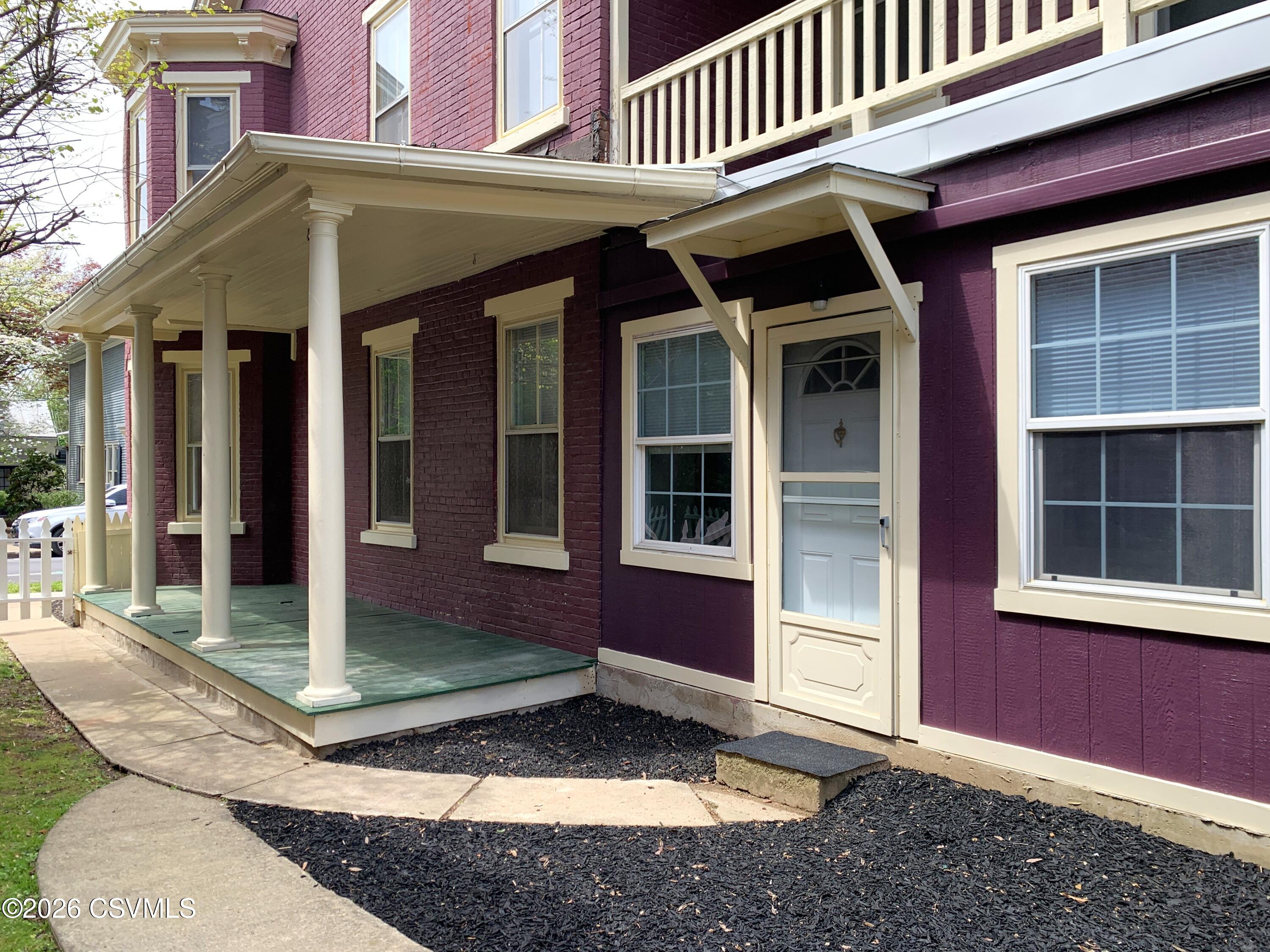 52 N 4TH Street 1