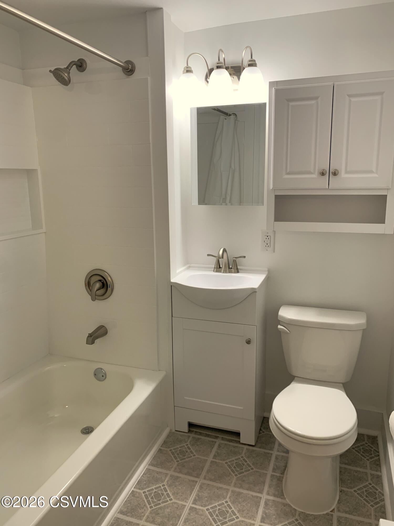 52 N 4TH Street 1