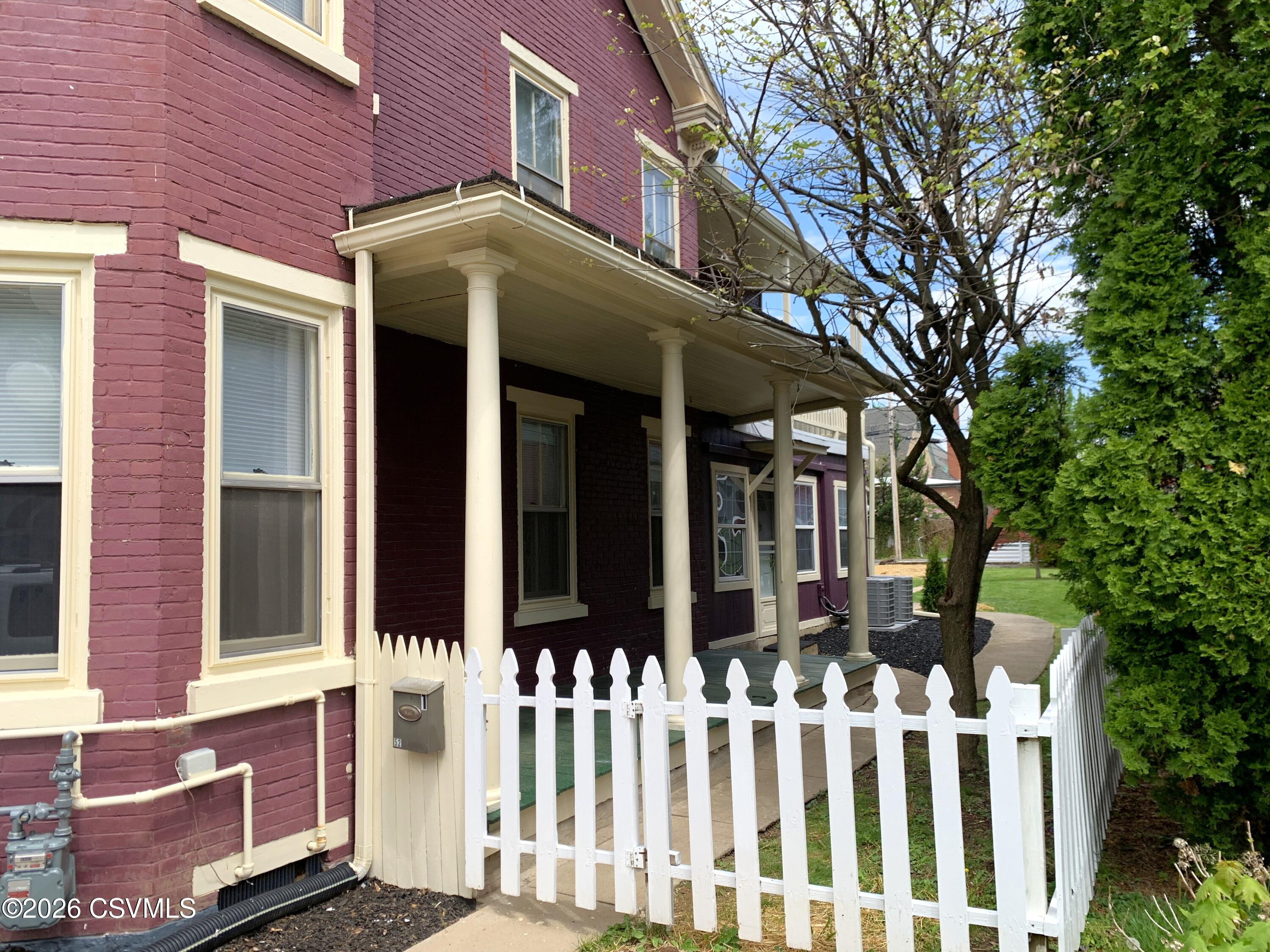 52 N 4TH Street 1
